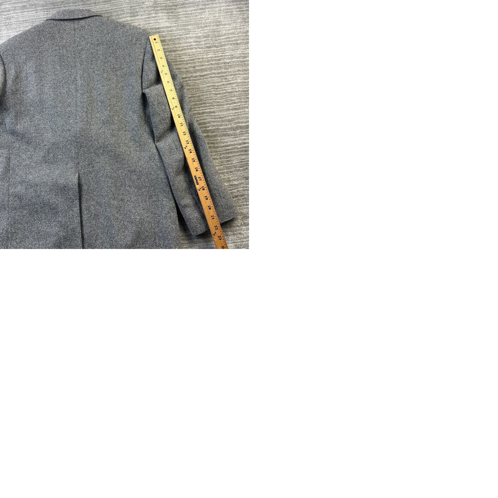 Lands' End VINTAGE Lands' End Blazer Mens 36S Gray Tweed Herringbone Wool Short 2-Button Notch Lapel Single-Breasted Chest 36in Wool Regular Mens Size US 36 / EU 52 - 9 Thumbnail