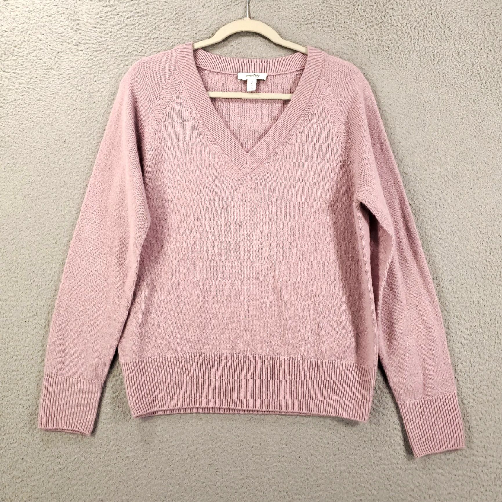 Vintage Womens Sweater Size Small Pink Long Sleeve V Neck Pullover Acrylic Solid Size S / US 4 / IT 40 - 2 Thumbnail