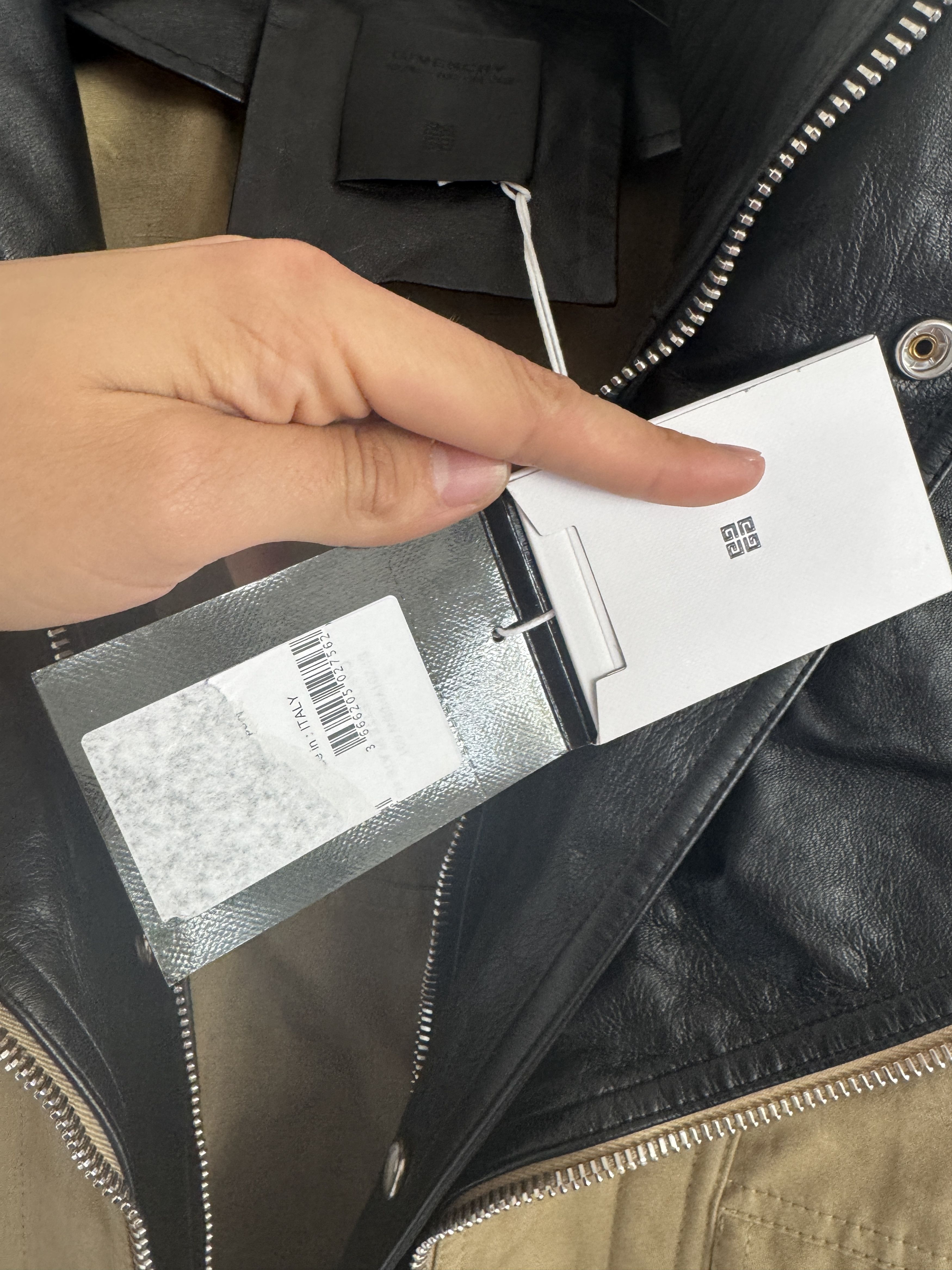Givenchy Pre-Fall 2021 Campaign Sample Hybrid Leather Jacket Size US M / EU 48-50 / 2 - 22 Thumbnail
