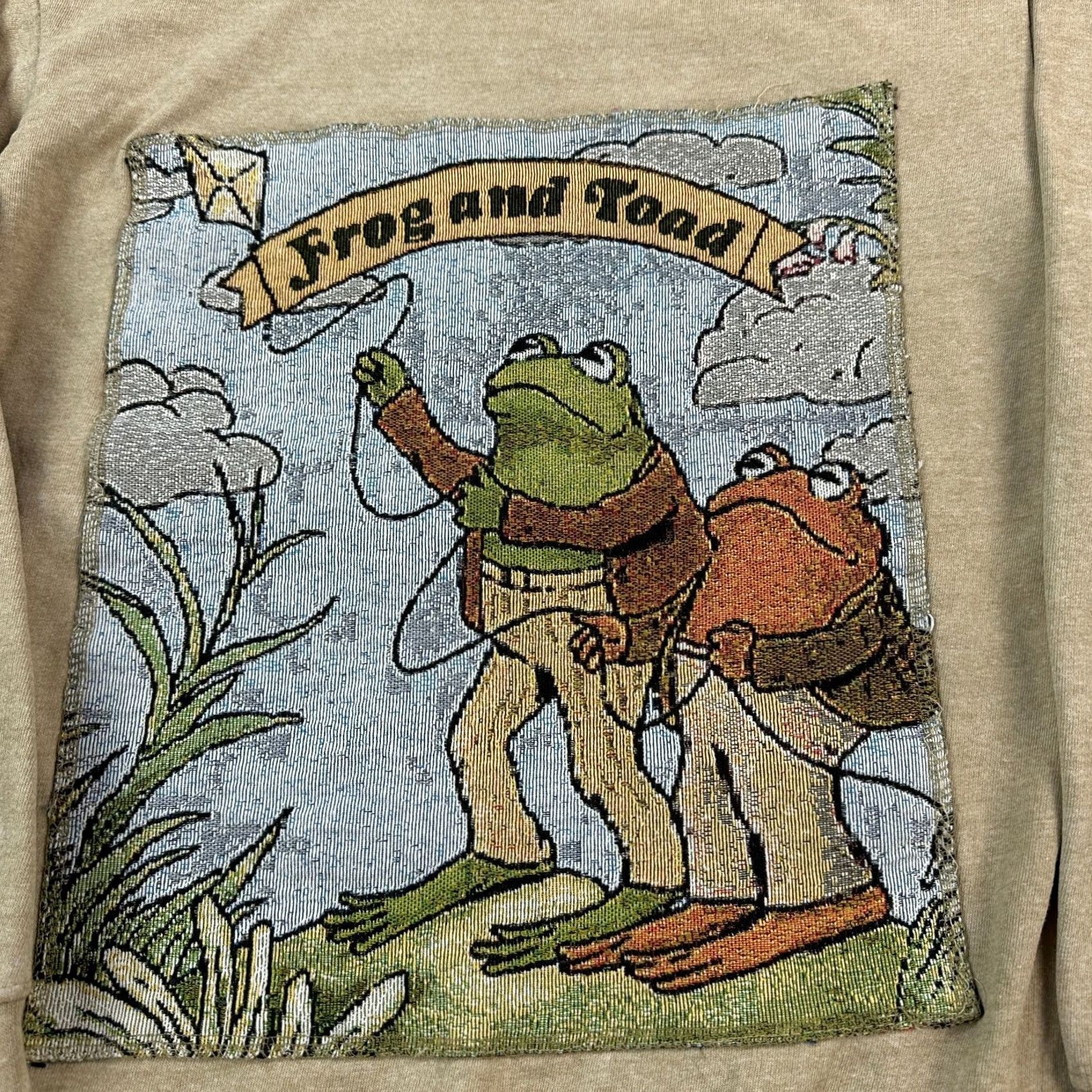 Champion Nike Frog and Toad Sweatshirt Mens Small Beige Kite Tapestry Crewneck Pullover Size US S / EU 44-46 / 1 - 4 Thumbnail