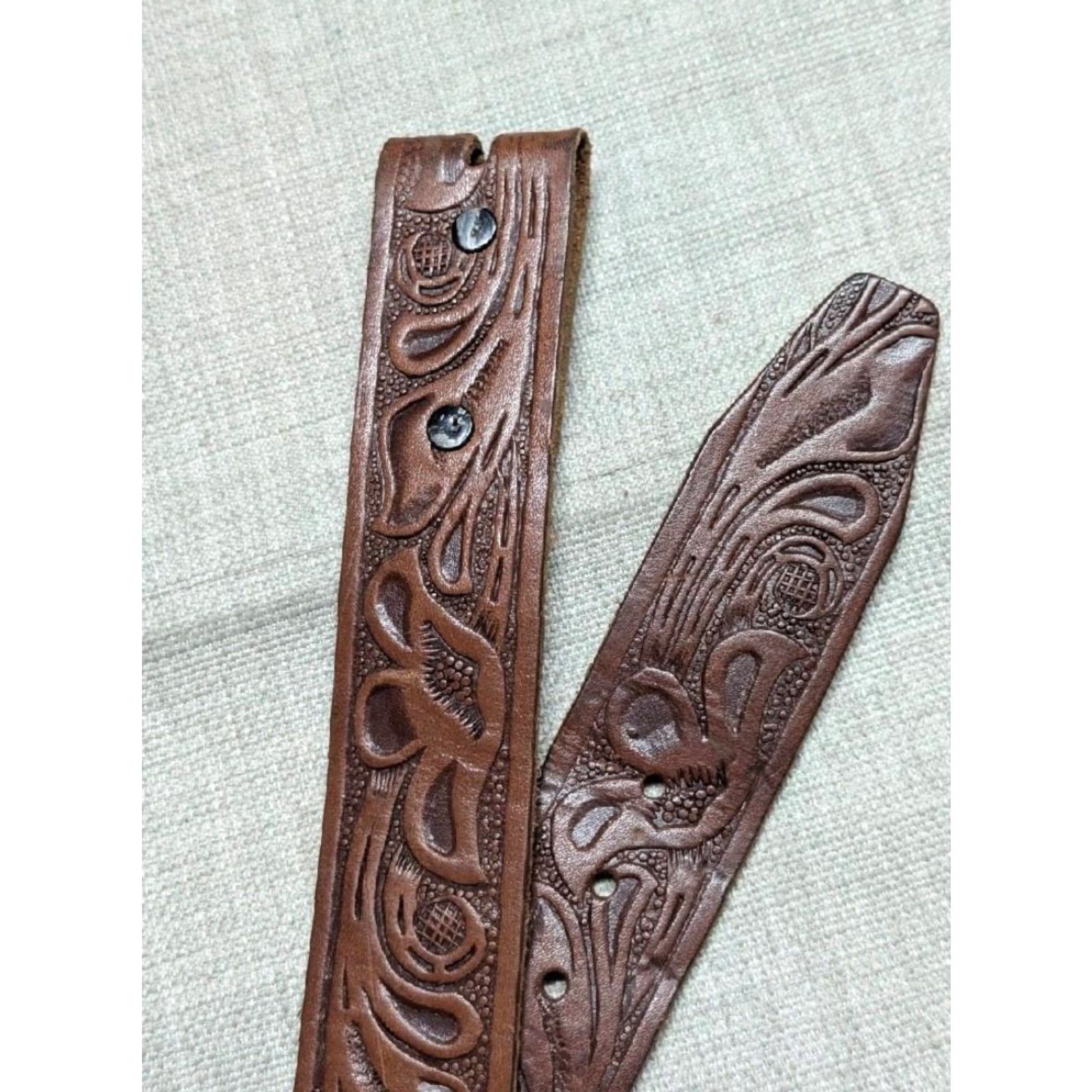 Vintage VINTAGE Handcrafted Tooled brown Western belt 34 Men Cowhide Leather Buckle belt 1-1/2" Western Rodeo Cowboy pattern Tooled buckle Size 34 - 3 Thumbnail