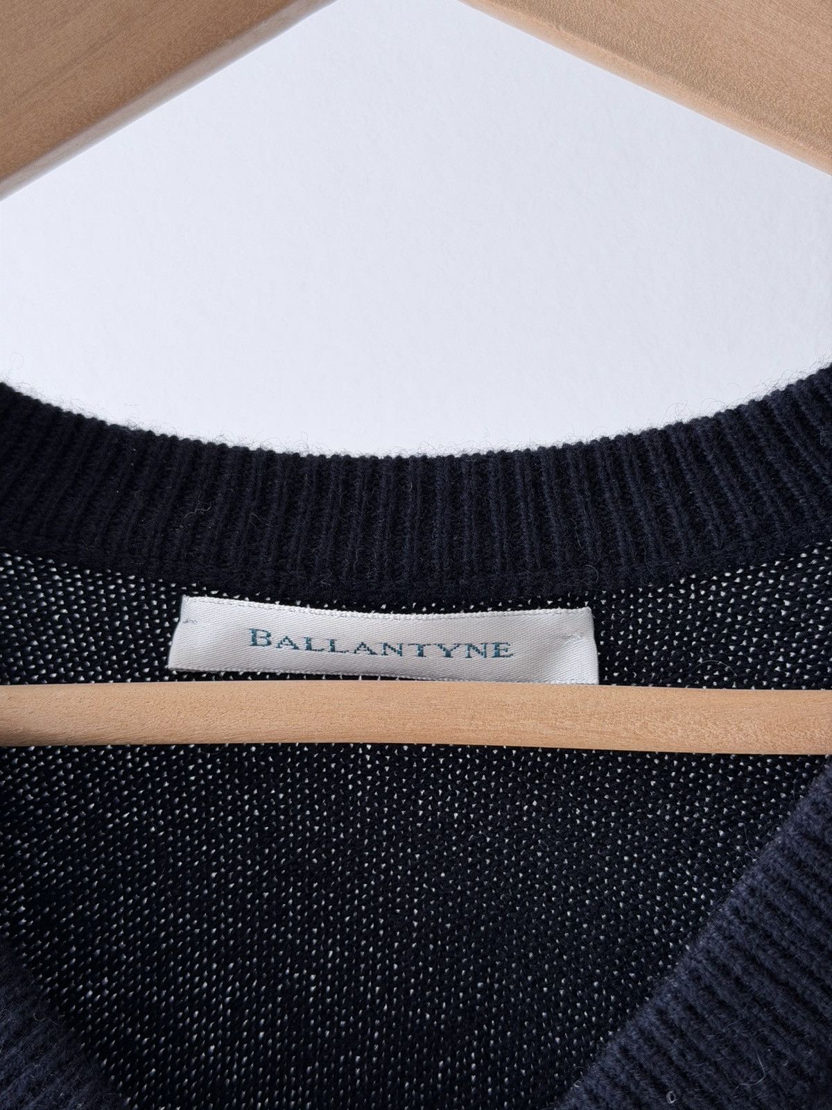 Ballantyne NWT Ballantyne Navy Blue Cashmere Sweater Size US L / EU 52-54 / 3 - 4 Thumbnail