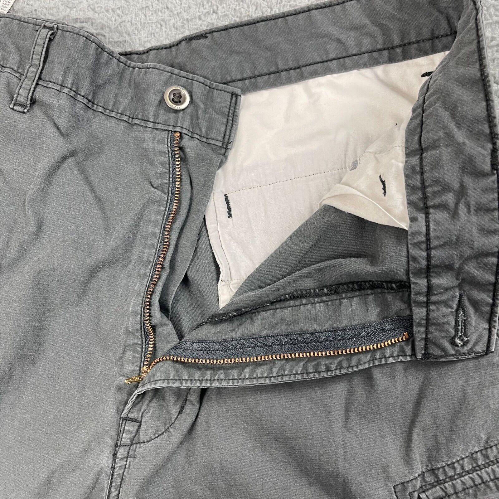 Levi's Levis Cargo Shorts Flat Front 100% Cotton Stretch Pull On Size US 34 / EU 50 - 3 Thumbnail
