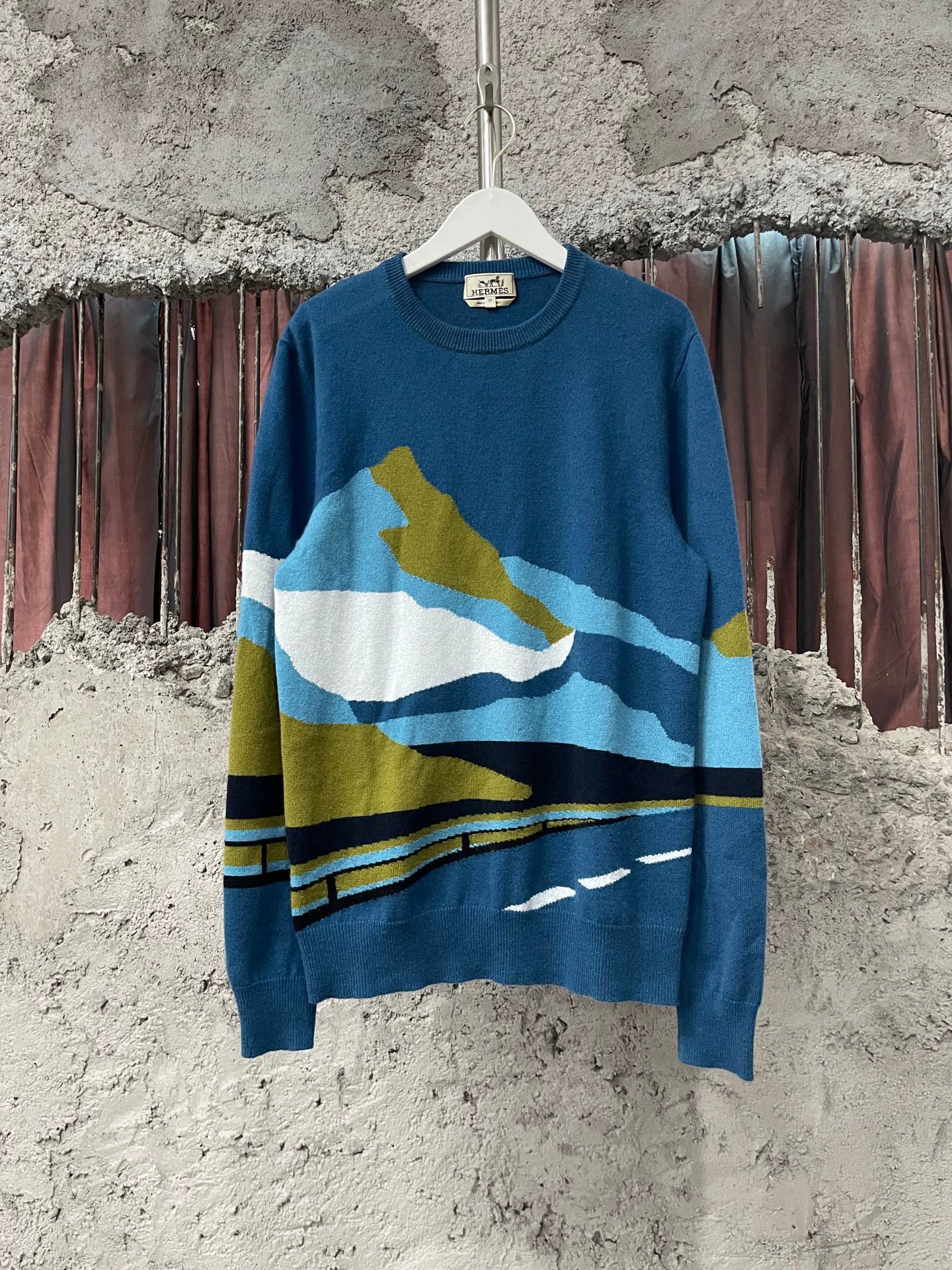 Hermes Hermes women's xs new sweater Size XS / US 0-2 / IT 36-38 - 1 Thumbnail