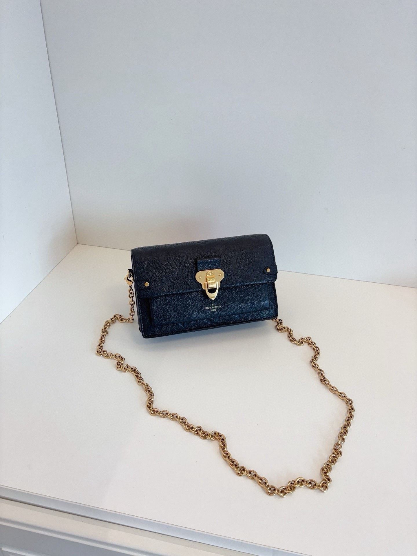 Louis Vuitton Pre-loved Bag Very good condition Size ONE SIZE - 1 Thumbnail