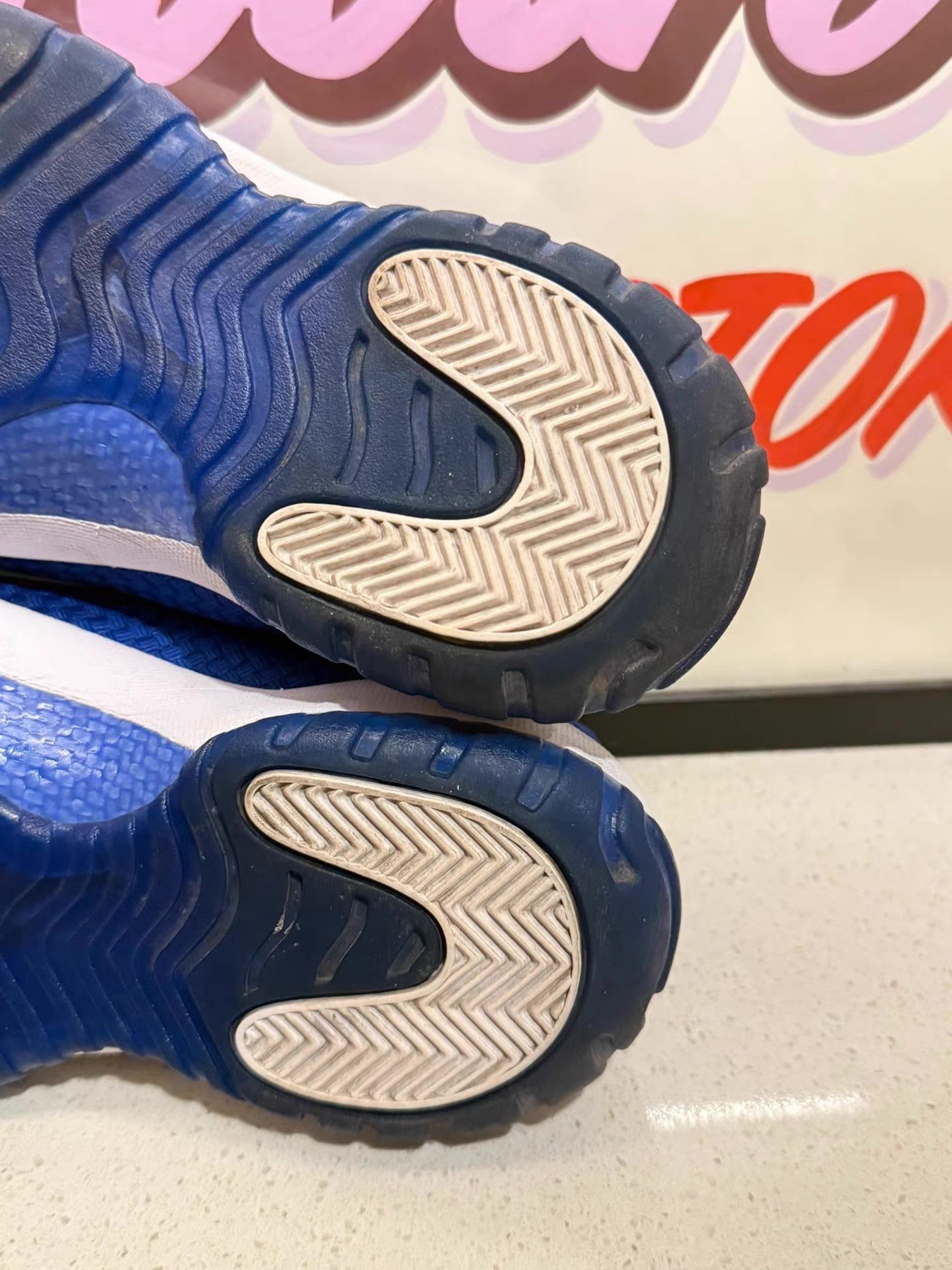 Nike Jordan Future basketball shoes。Ｑ20 Size US 9.5 / EU 42-43 - 5 Thumbnail