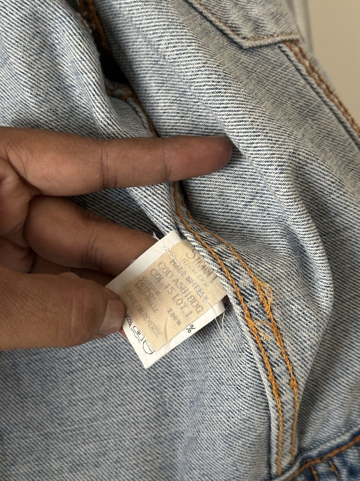 Giorgio Armani 1990s Emporio Armani Crop Denim Trucker Jacket Size US S / EU 44-46 / 1 - 8 Thumbnail