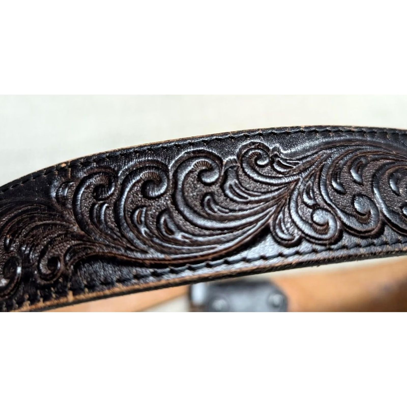 Vintage VINTAGE Justin USA MADE TOOLED belt 32 brown leather Western Mens belt Size 32 - 3 Thumbnail
