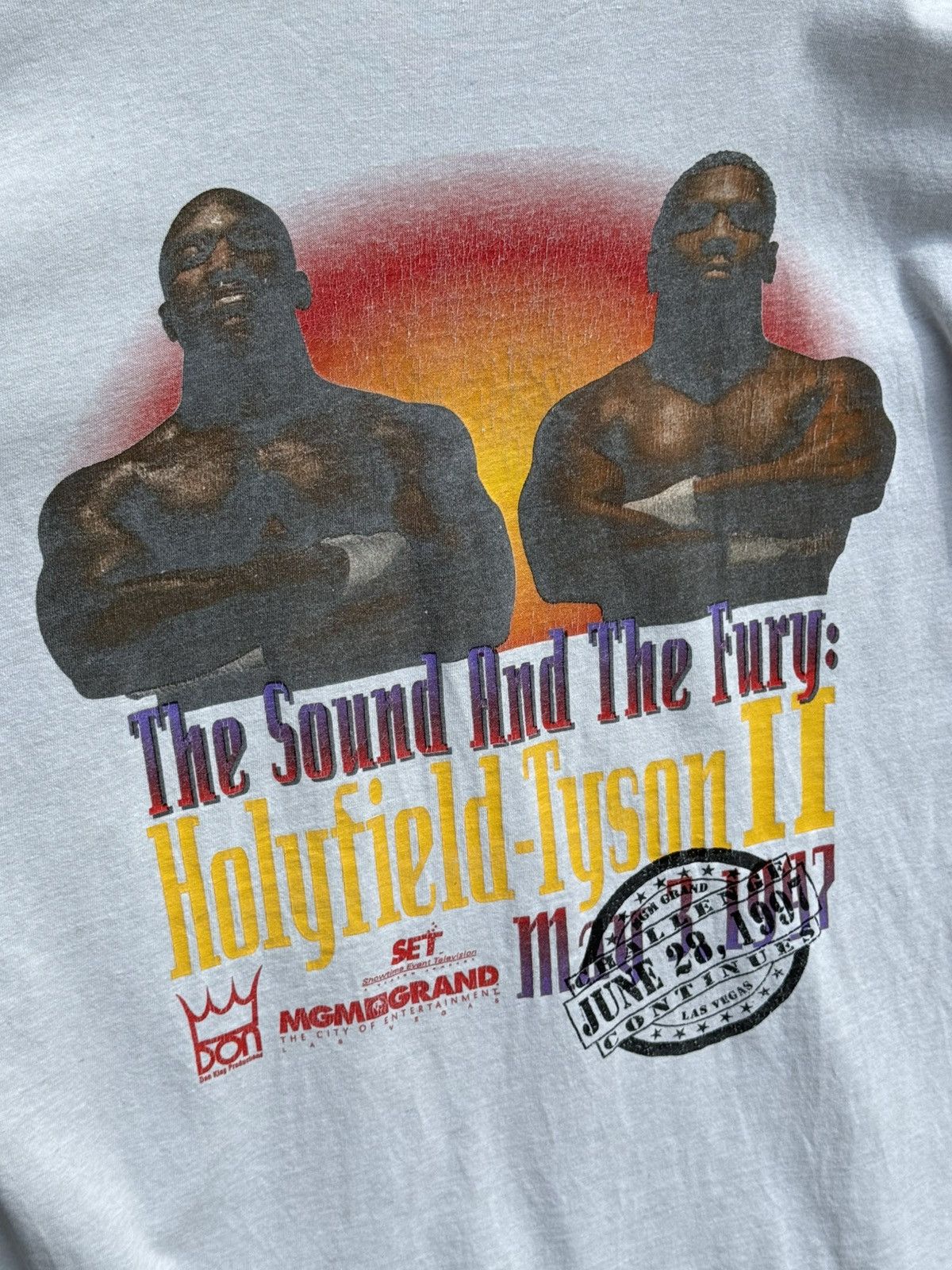 Vintage 💥Vintage Evander Holyfield Mike Tyson II 1997 MGM T-Shirt Size US XL / EU 56 / 4 - 5 Thumbnail