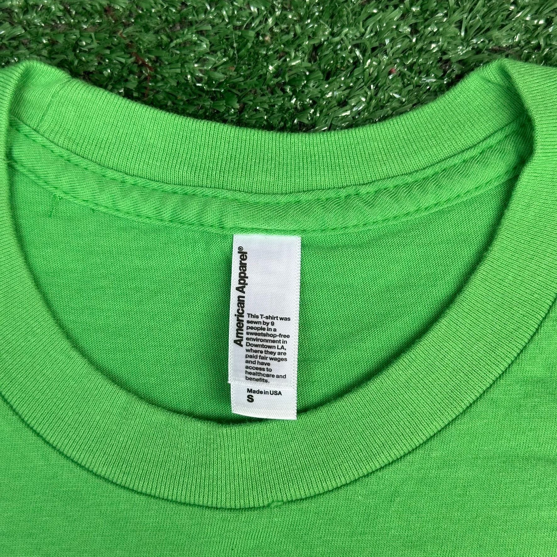 Apple Vintage Y2K Apple Store Employee T-Shirt Geek Minimalist Tec Size US S / EU 44-46 / 1 - 3 Thumbnail