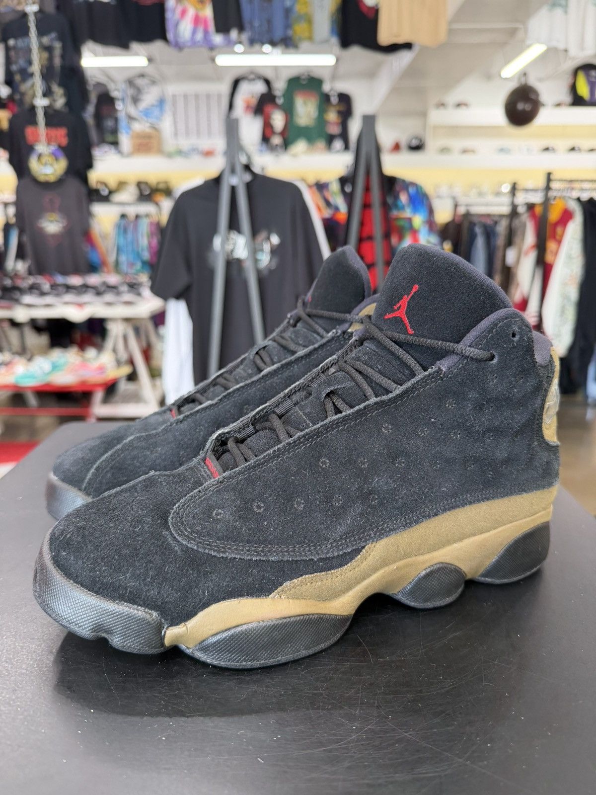 Jordan Brand Air Jordan 13 Olive Size 7Y (2018) Size US 7 / EU 40 - 1 Thumbnail