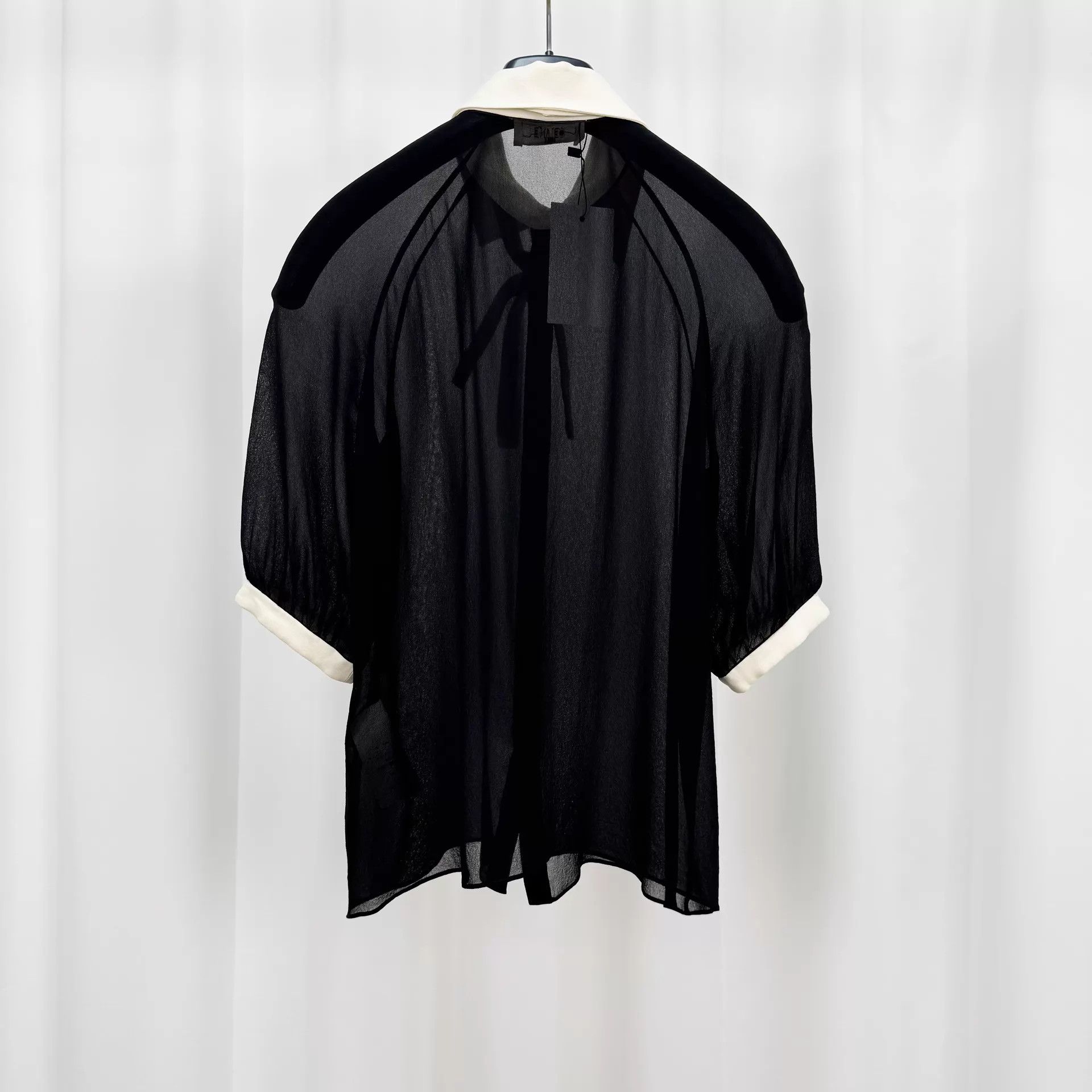 Celine Celine Bow Gold Button Silk Top 34 Mint Size XXS / US 00 / IT 34 - 2 Thumbnail