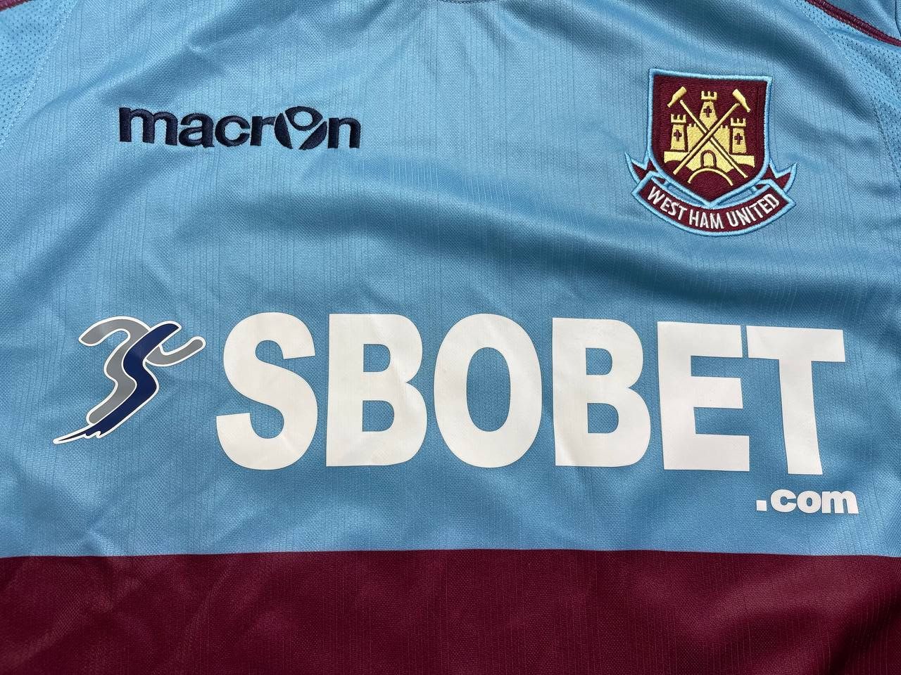 Macron Vintage West Ham Home Kit Soccer Jersey Blokecor Size US L / EU 52-54 / 3 - 4 Thumbnail