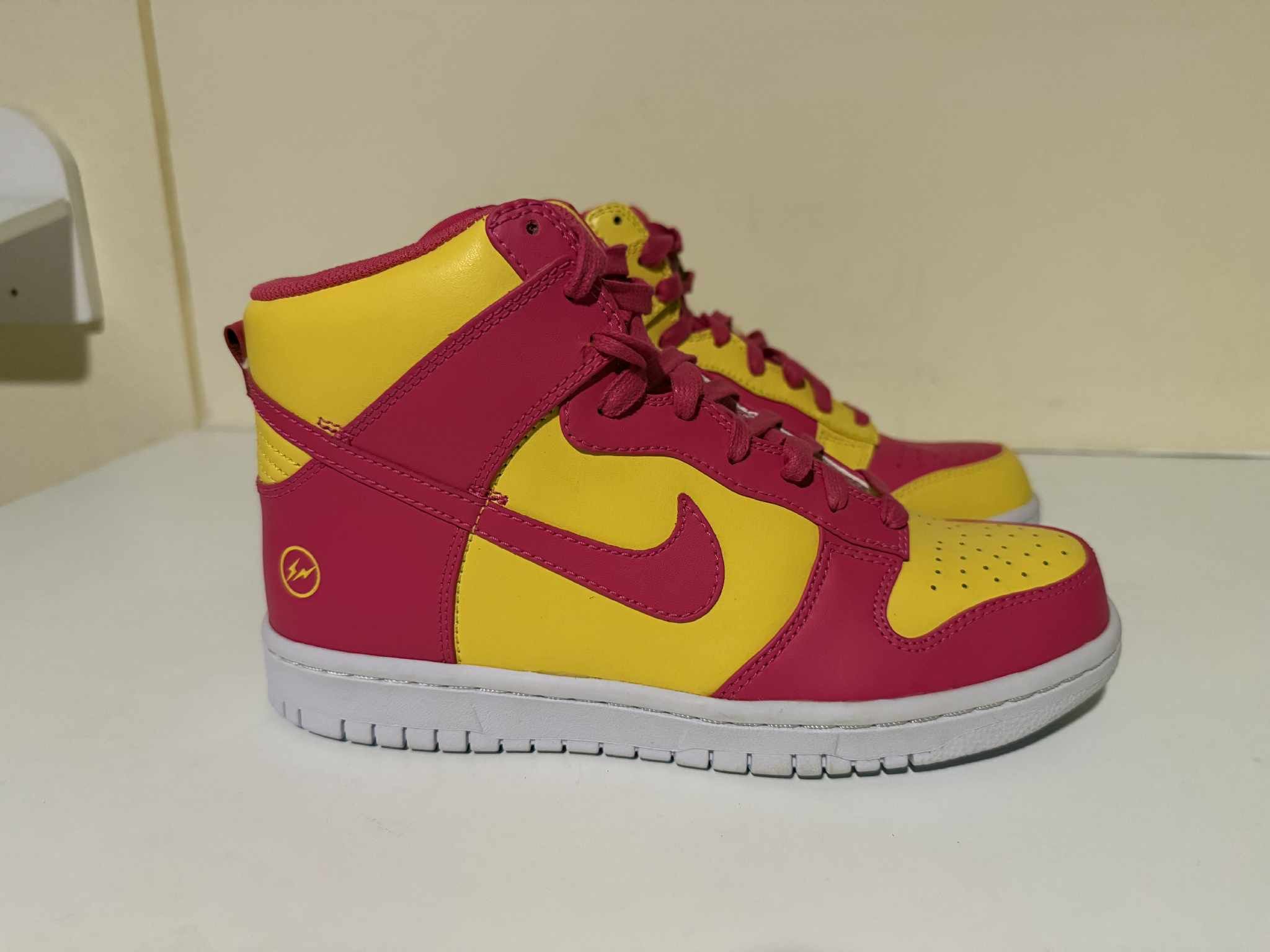 Fragment Design × Nike Nike Fragment Design x Dunk High City Pack - London Size US 7 / EU 40 - 3 Thumbnail