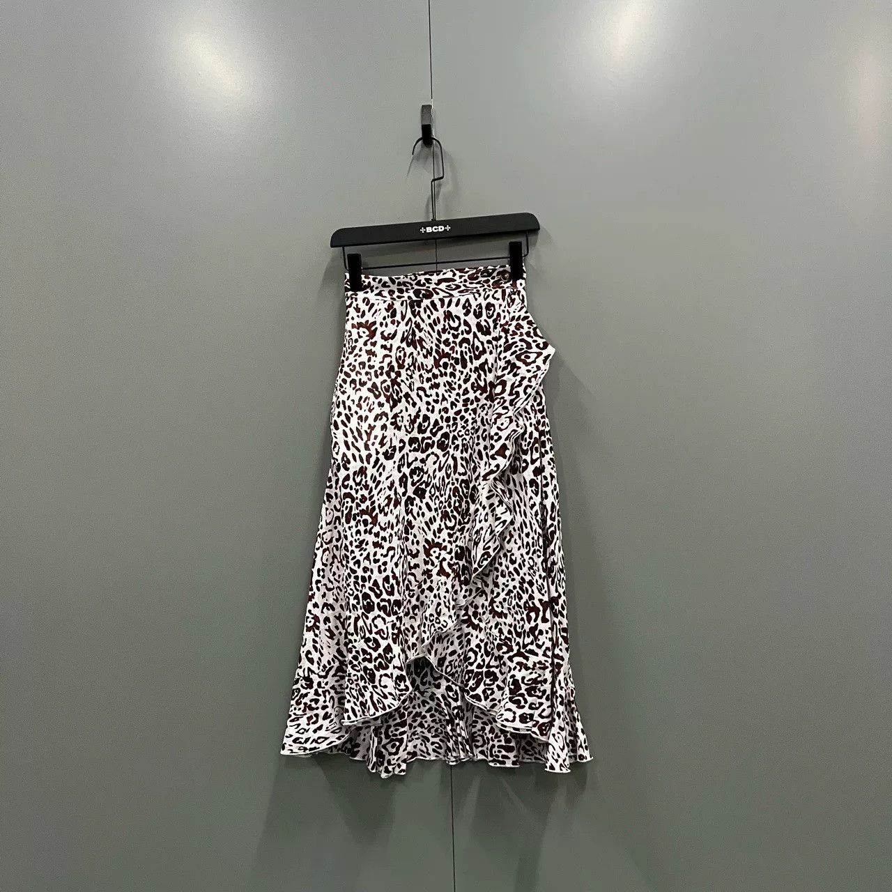 Pinko pinko leopard print ruffled skirt size 36 Size 36" / US 14 / IT 50 - 1 Thumbnail