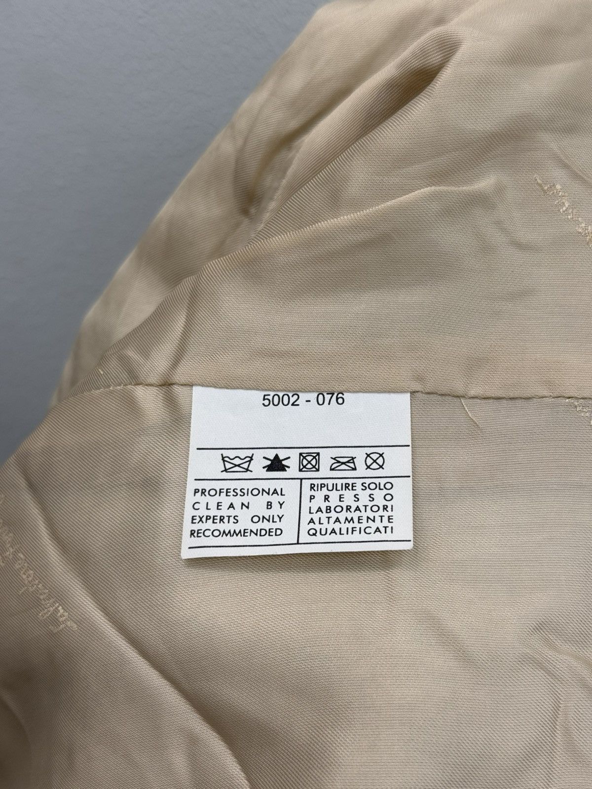 Salvatore Ferragamo Salvatore Ferragamo 3 Buttons Leather Blazer Size M / US 6-8 / IT 42-44 - 11 Thumbnail