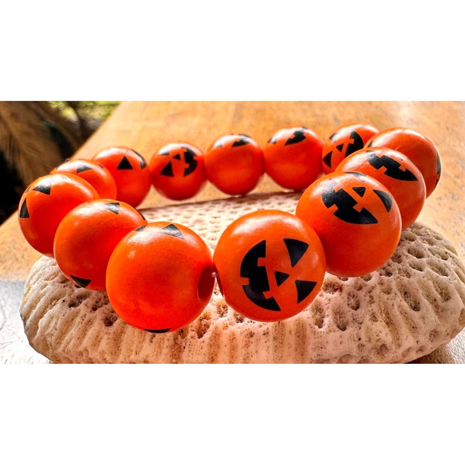 Handmade Jack O Lantern Halloween Stretch Bracelet New Wooden Beads O Size ONE SIZE - 7 Thumbnail