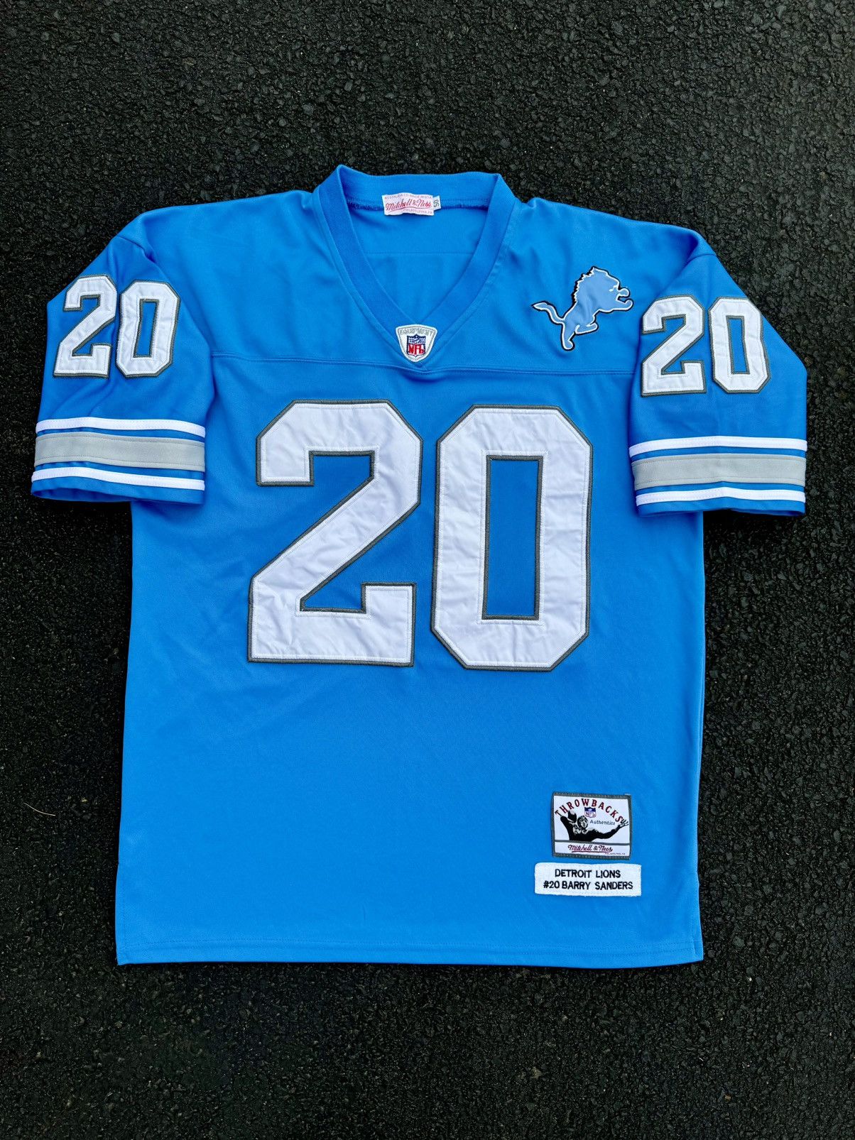Mitchell & Ness × NFL Barry Sanders Detroit Lions Authentic NFL Throwback Jersey Size US XL / EU 56 / 4 - 2 Thumbnail