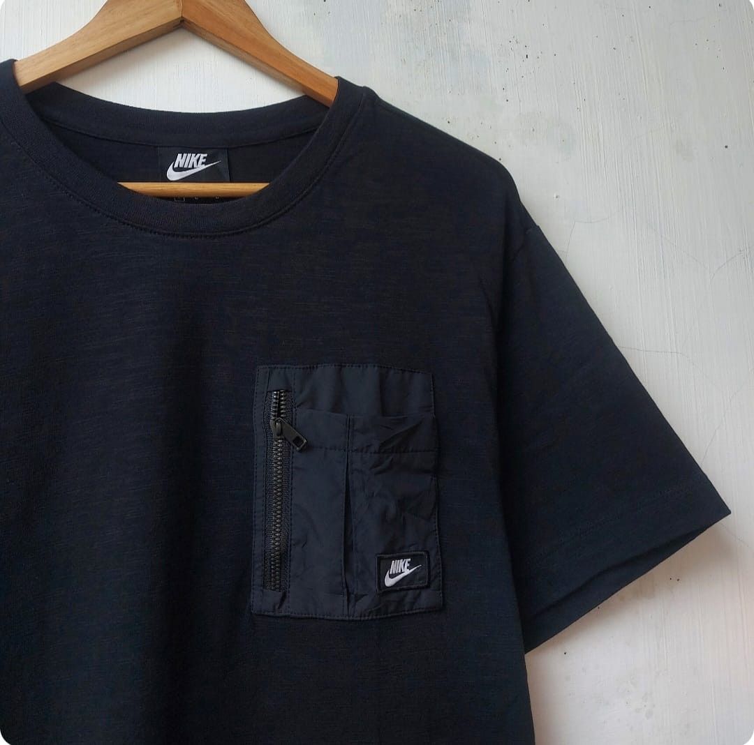 Nike NIKE Utility Pocket Tshirt Size US L / EU 52-54 / 3 - 5 Thumbnail