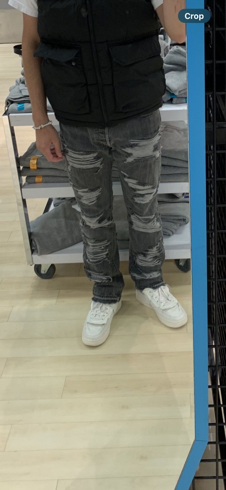 Handmade × Levi's distressed Levi’s 501 32/32 denim. Size US 32 / EU 48 - 2 Thumbnail