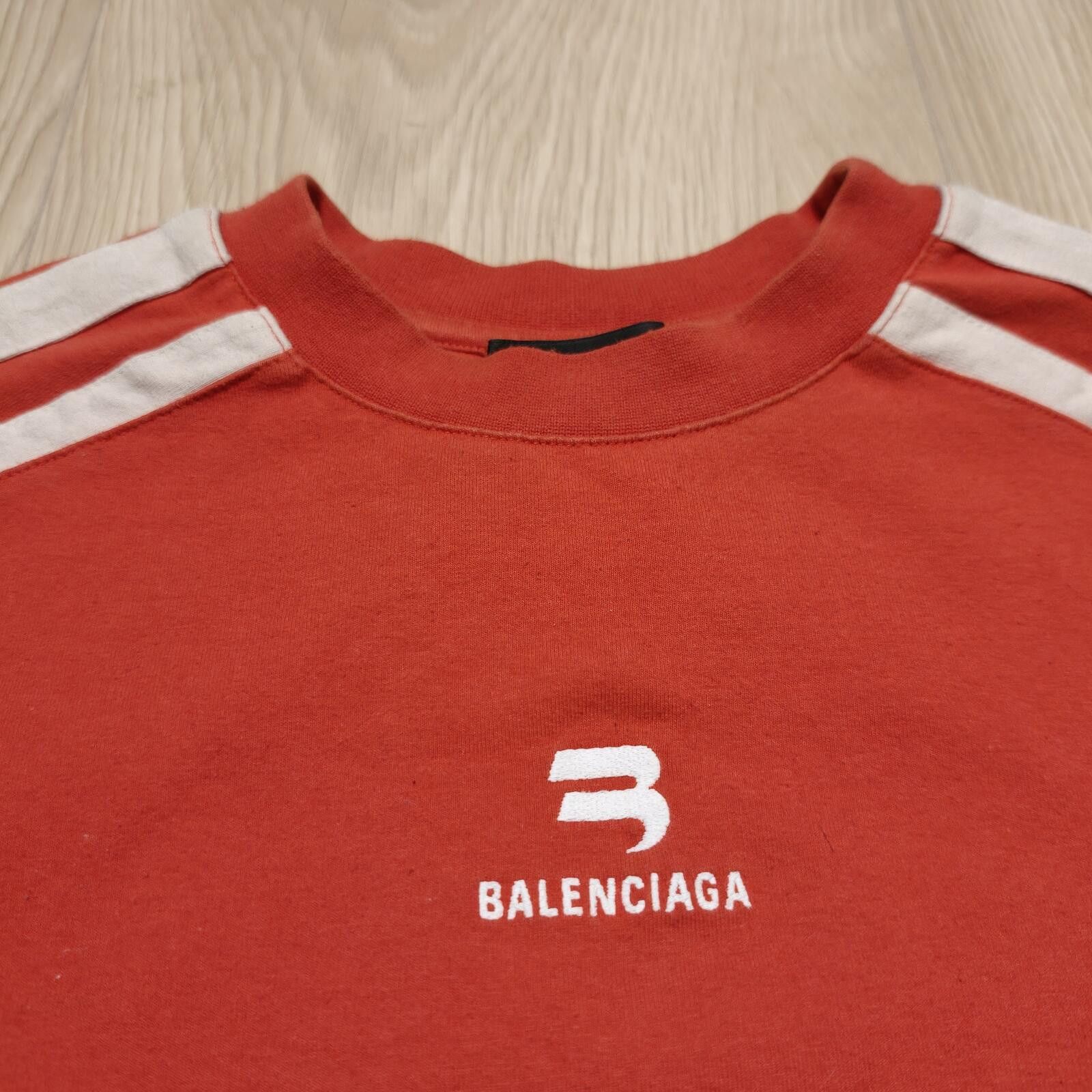 Balenciaga Balenciaga Sporty B Shrunken T-shirt Size US S / EU 44-46 / 1 - 3 Thumbnail