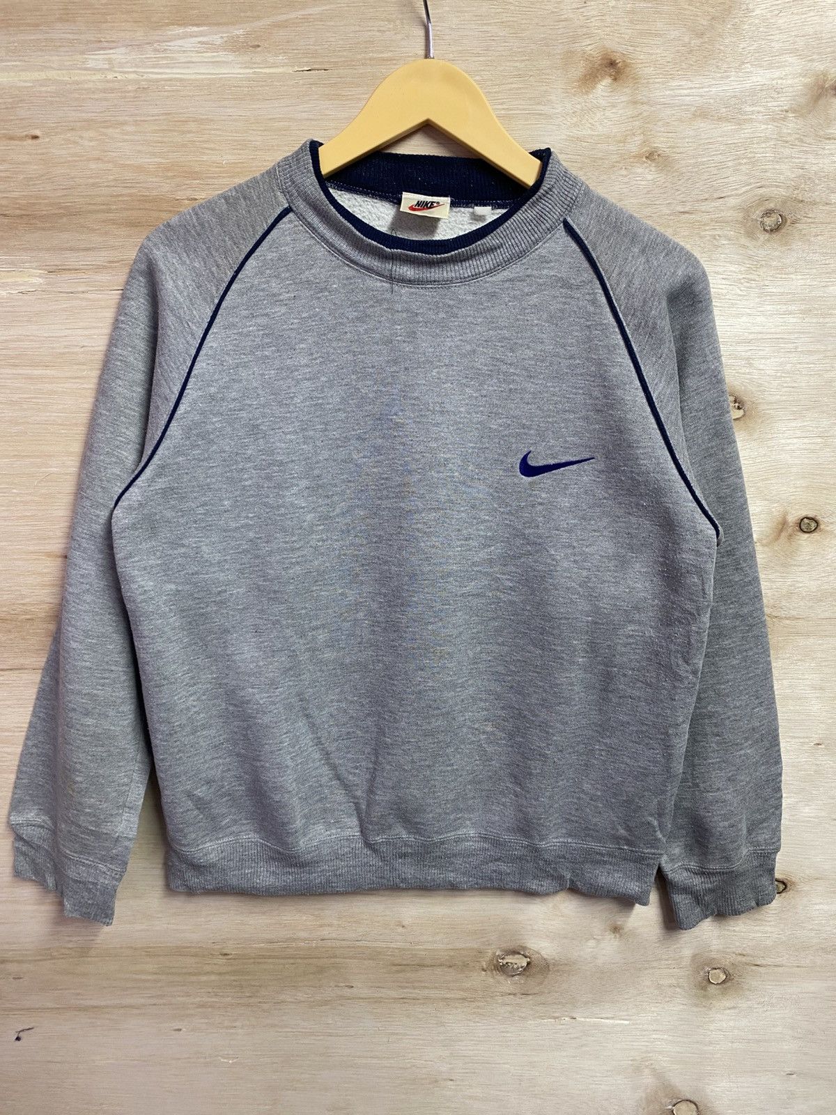 Nike Vintage Nike small logo sweatshirt Size US S / EU 44-46 / 1 - 1 Thumbnail