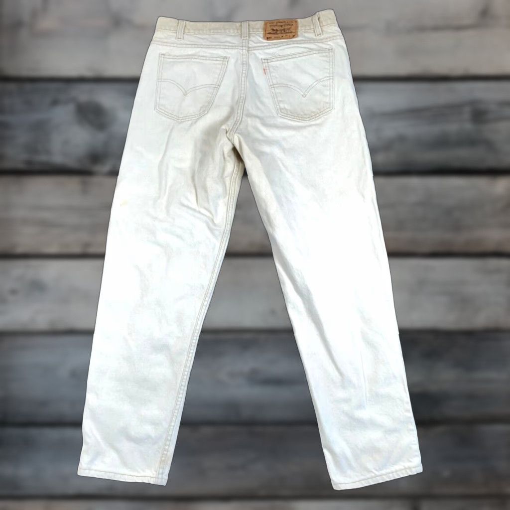 VINTAGE Levi's Jeans Men's 35 x 30 Tapered Relaxed Fit 90s Ivory Denim