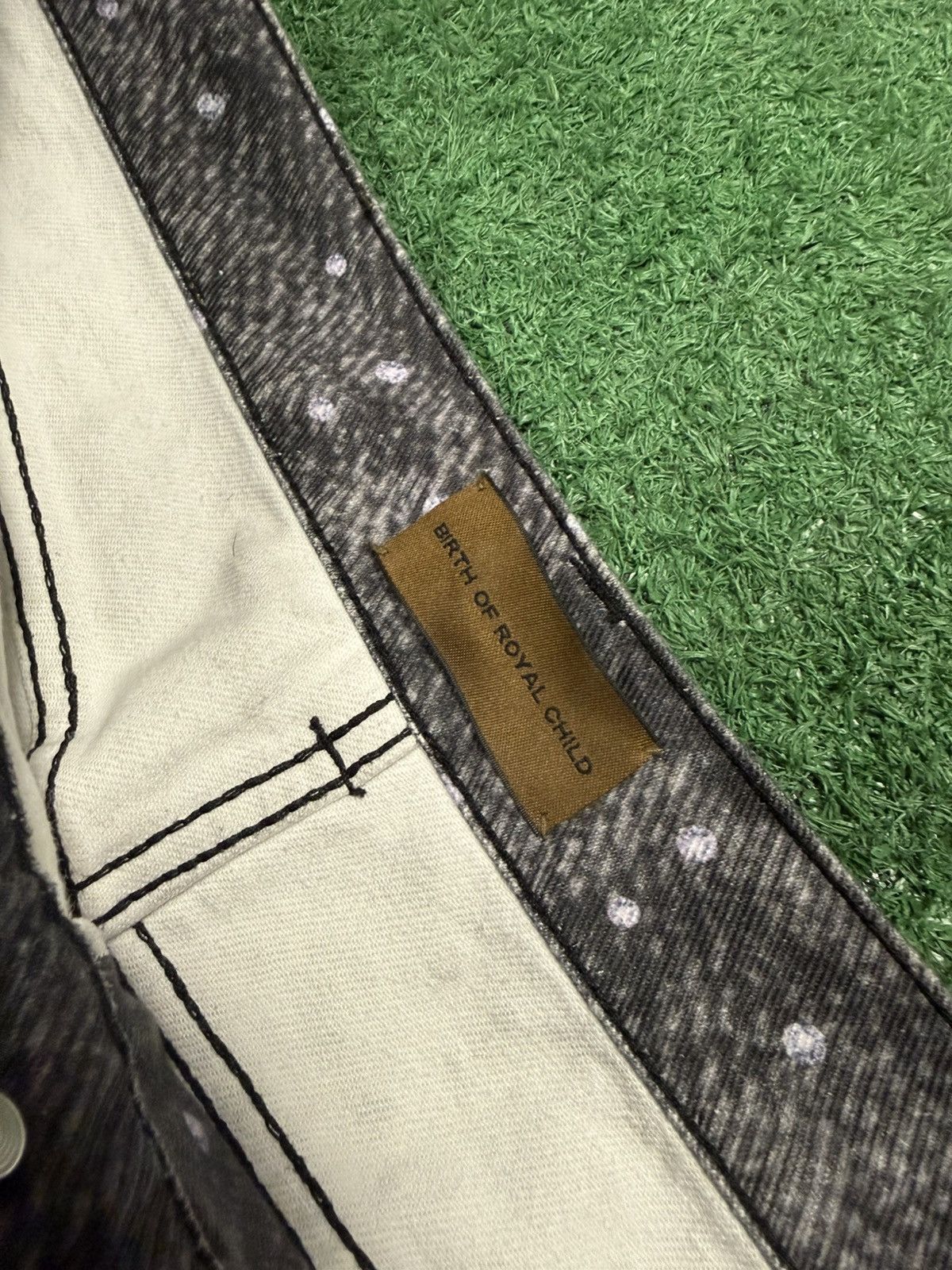 Birth of Royal Child Birth of a royal child rhinestone jeans Size US 38 / EU 54 - 4 Thumbnail