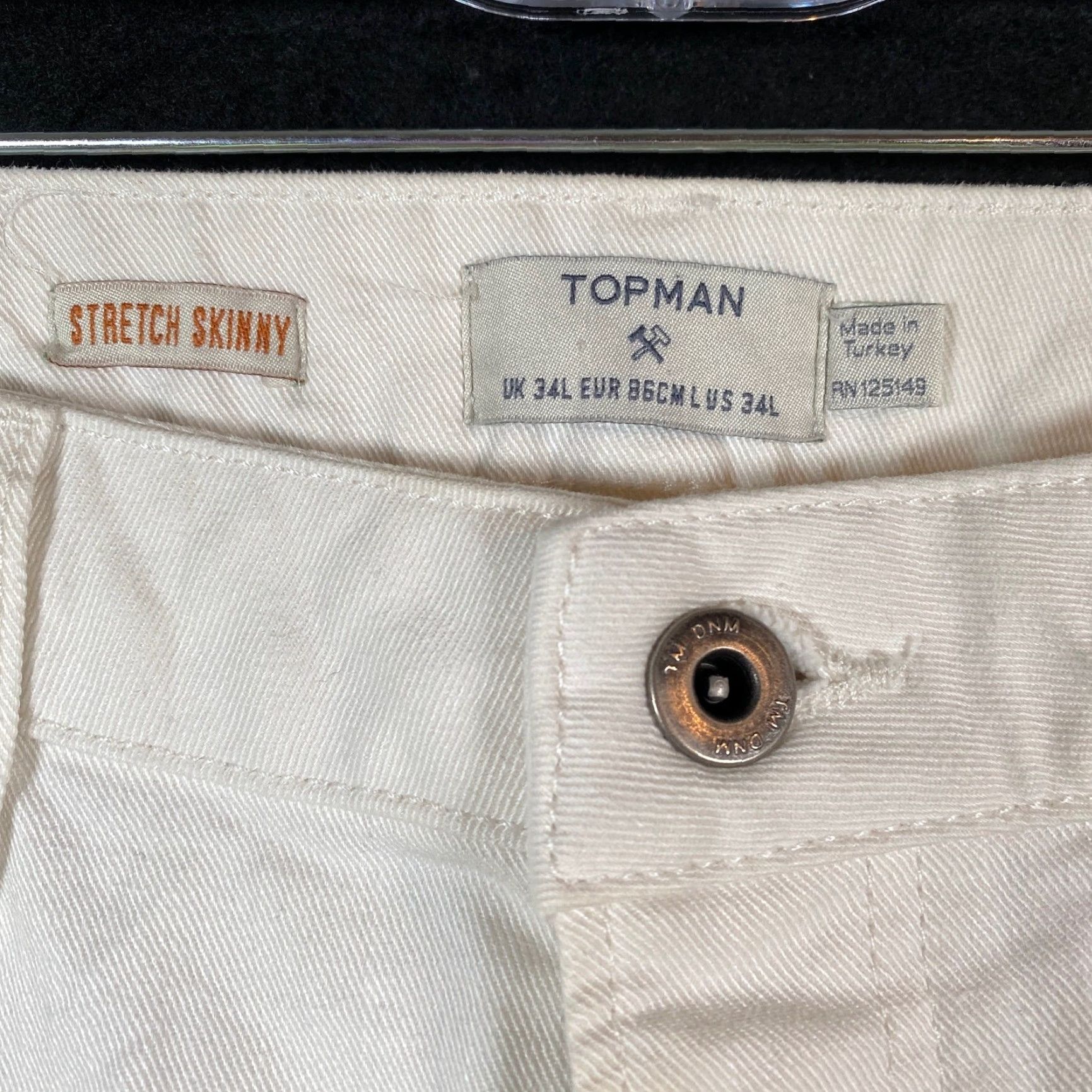 Topman Topman Jeans White Motto Distressed Skinny Cotton Blend Stretch 34x30 Slim 5-Pocket Mens Biker Style Moveable Zip Button Ankle Zip Size US 32 / EU 48 - 4 Thumbnail