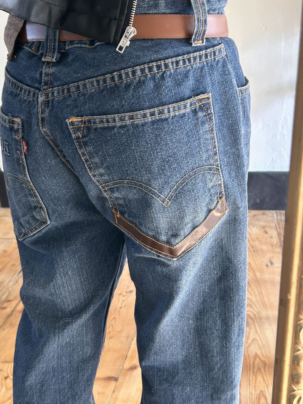 Levi's × Levi's Vintage Clothing Rare Levi’s 501XX Japan Leather V W34 L34 Vintage Denim Size US 34 / EU 50 - 11 Thumbnail