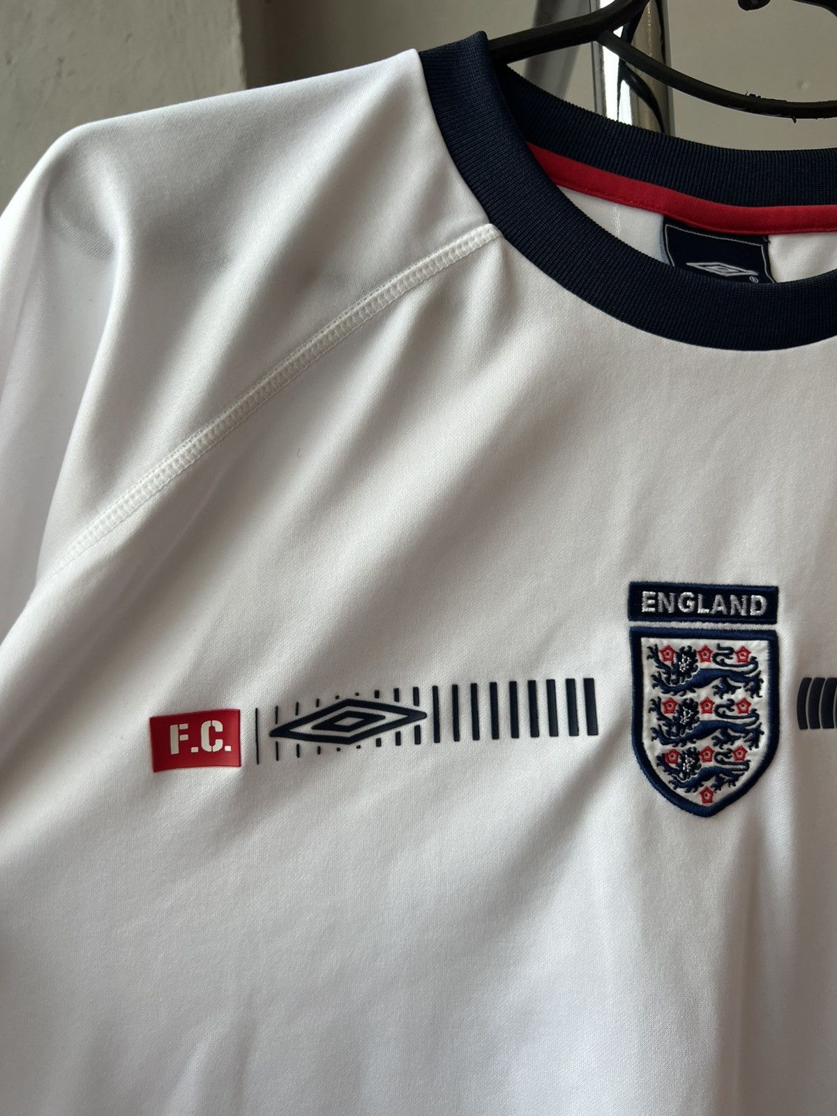 Umbro 2000/01 ENGLAND NATIONAL TRAIN SOCCER JERSEY FOOTBALL SHIRT Size US L / EU 52-54 / 3 - 5 Thumbnail