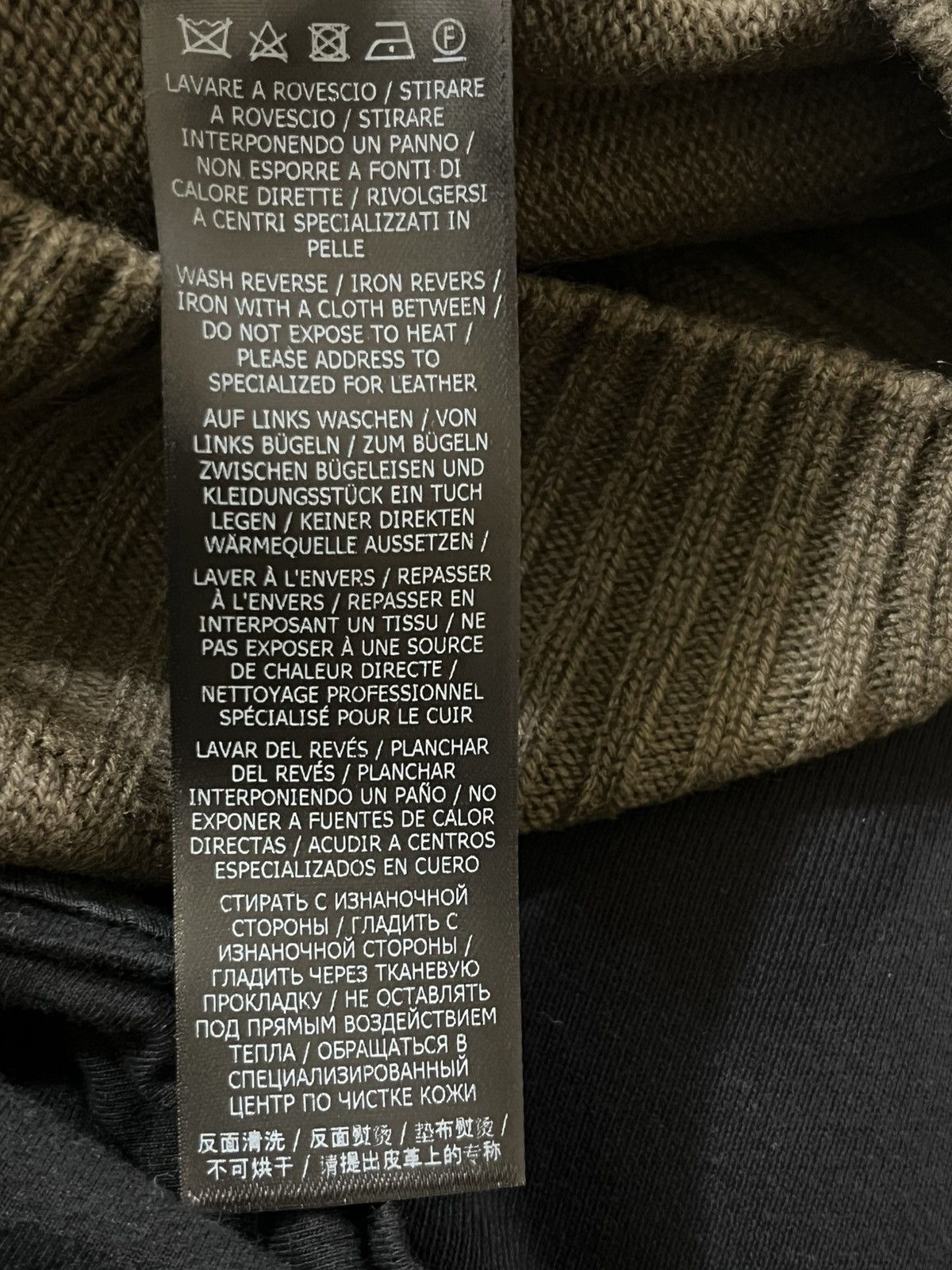 Tom Ford Tom Ford Seamless Cashmere Pullover Hoodie Sz 52 Size US L / EU 52-54 / 3 - 12 Thumbnail