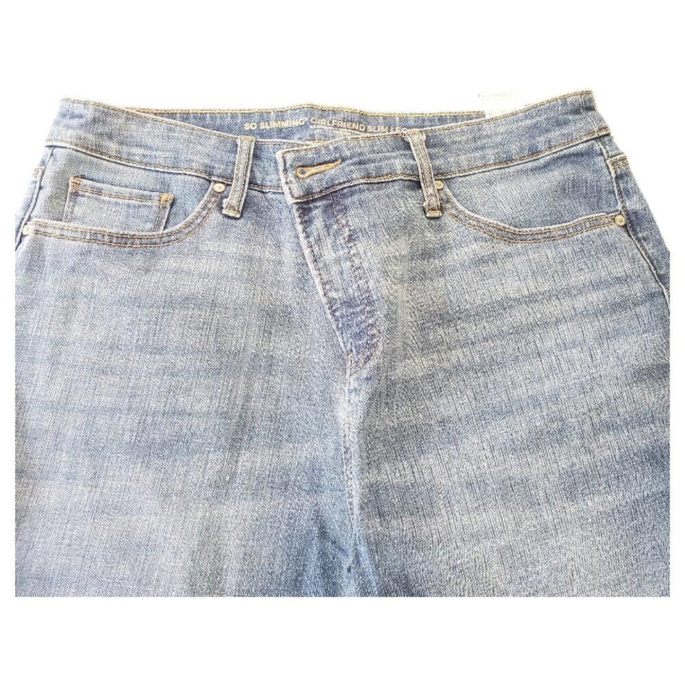 Chicos CT1501 Chico's Girlfriend Slim Leg Cropped Ankle Jean 10R Size 32" / US 10 / IT 46 - 3 Thumbnail