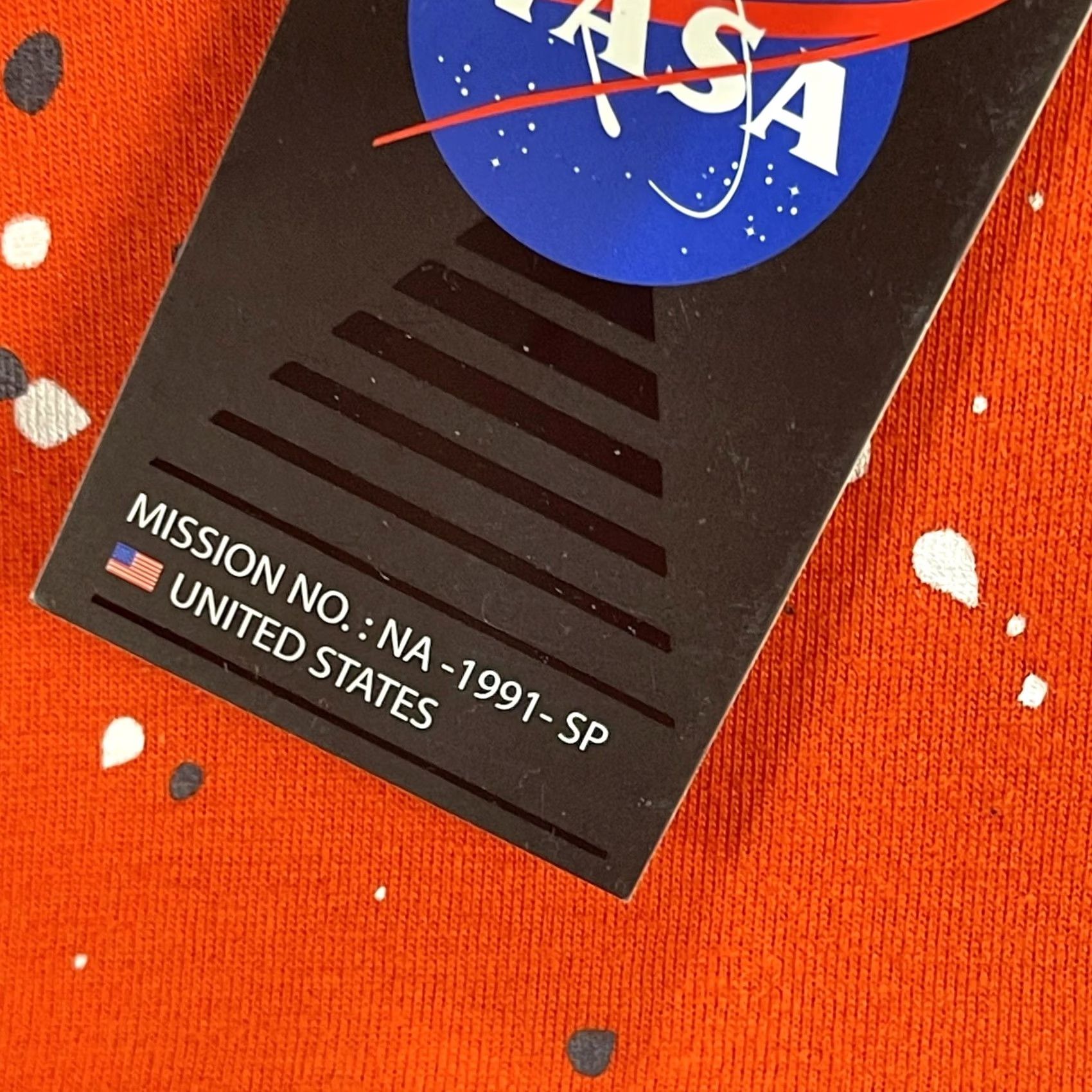 Southpole Southpole NASA Shirt Mens Large Orange Black Splatter Crewneck USA Space Tee Size US L / EU 52-54 / 3 - 5 Thumbnail
