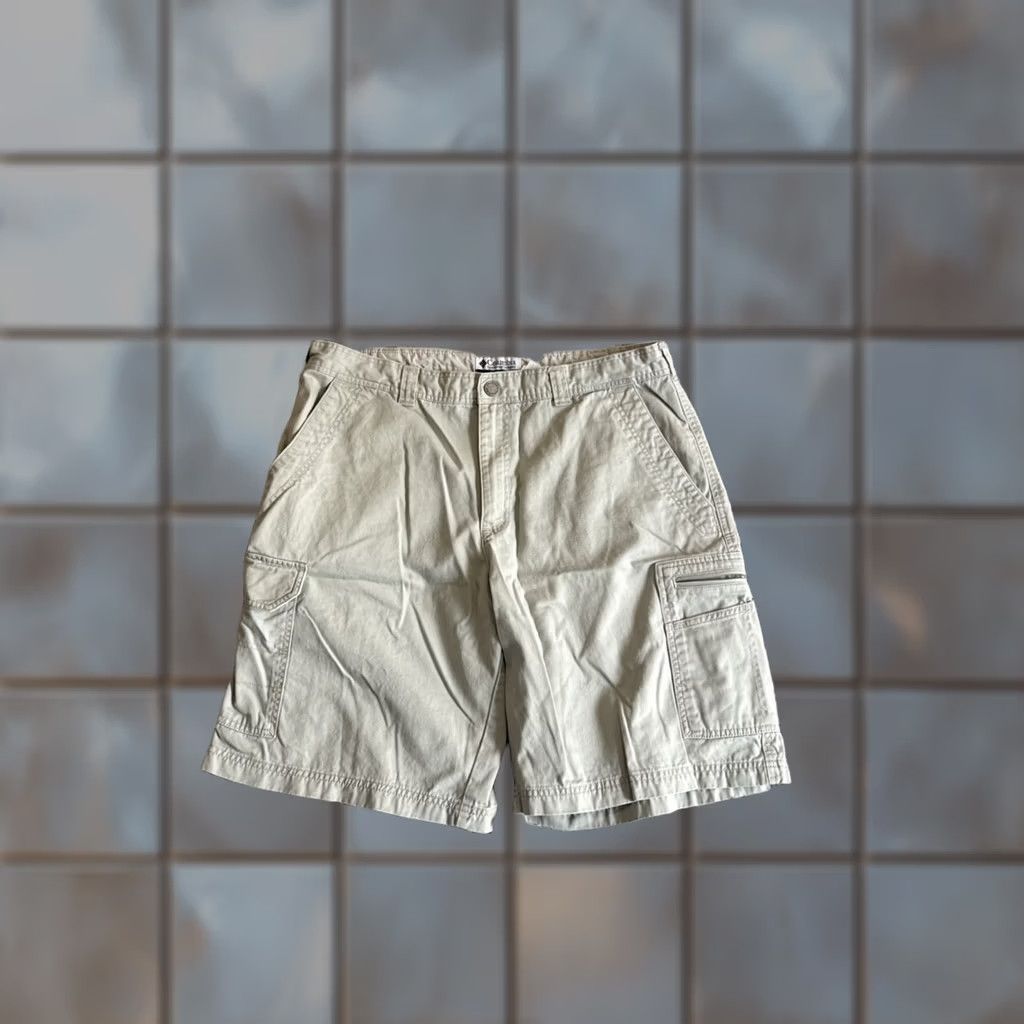 Vintage VINTAGE Columbia Cargo Shorts Men's Gray 36 Casual Multi Pocket Y2K 2000s Rare Mens Size US 36 / EU 52 - 1 Thumbnail