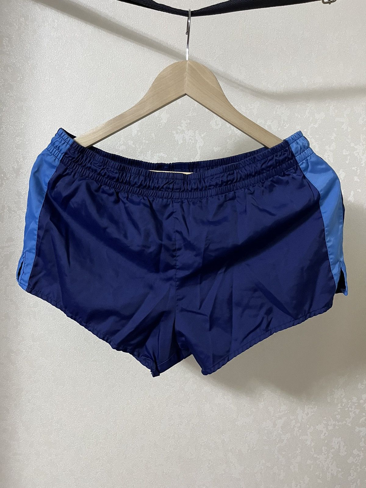Vintage Adidas Vintage 1992 Running Shorts Size US 32 / EU 48 - 1 Thumbnail