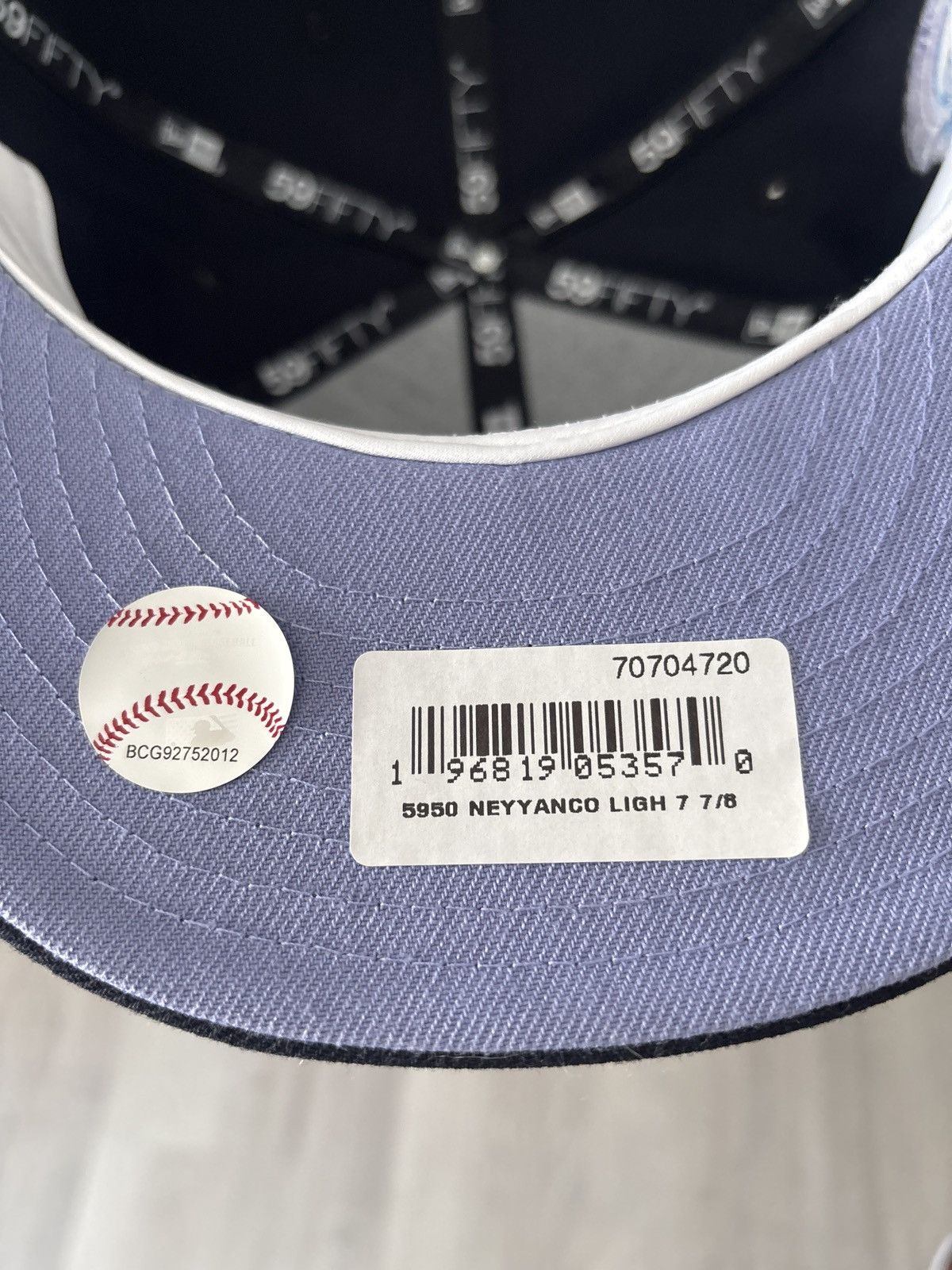 New Era New York Yankees Fitted Hat Size 40 - 6 Thumbnail