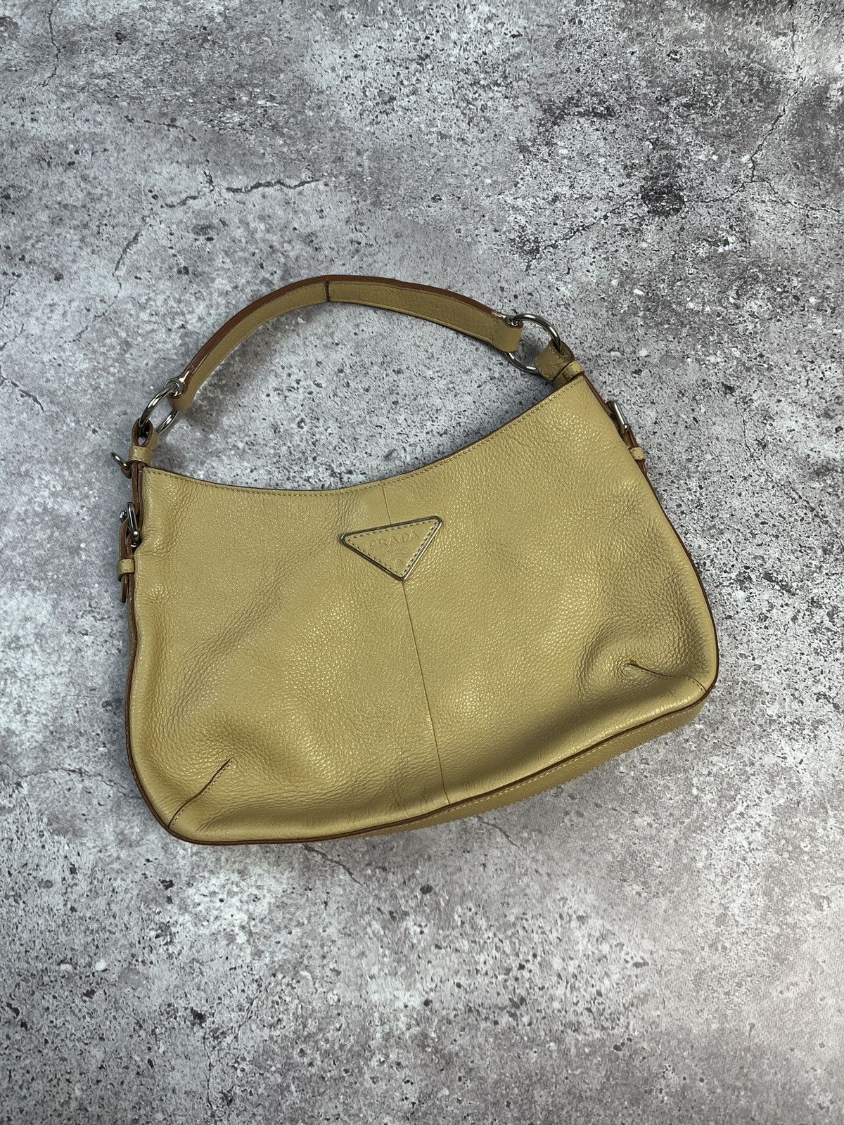 Prada 2000’s Prada Beige Vitello Daino Leather Hobo Shoulder Bag Size ONE SIZE - 1 Thumbnail