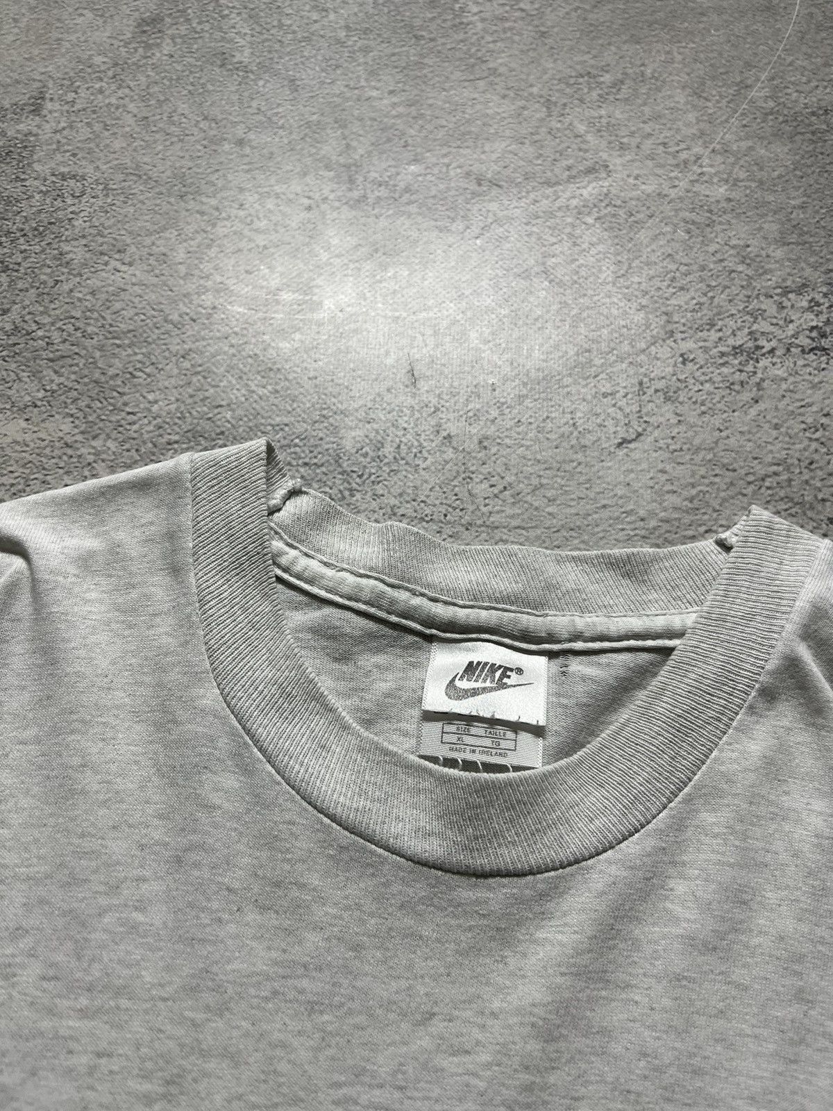 Vintage Vintage Y2k Nike Air 🤍 Spellout Big Logo Rare T-shirt 80’s Size US XL / EU 56 / 4 - 8 Thumbnail