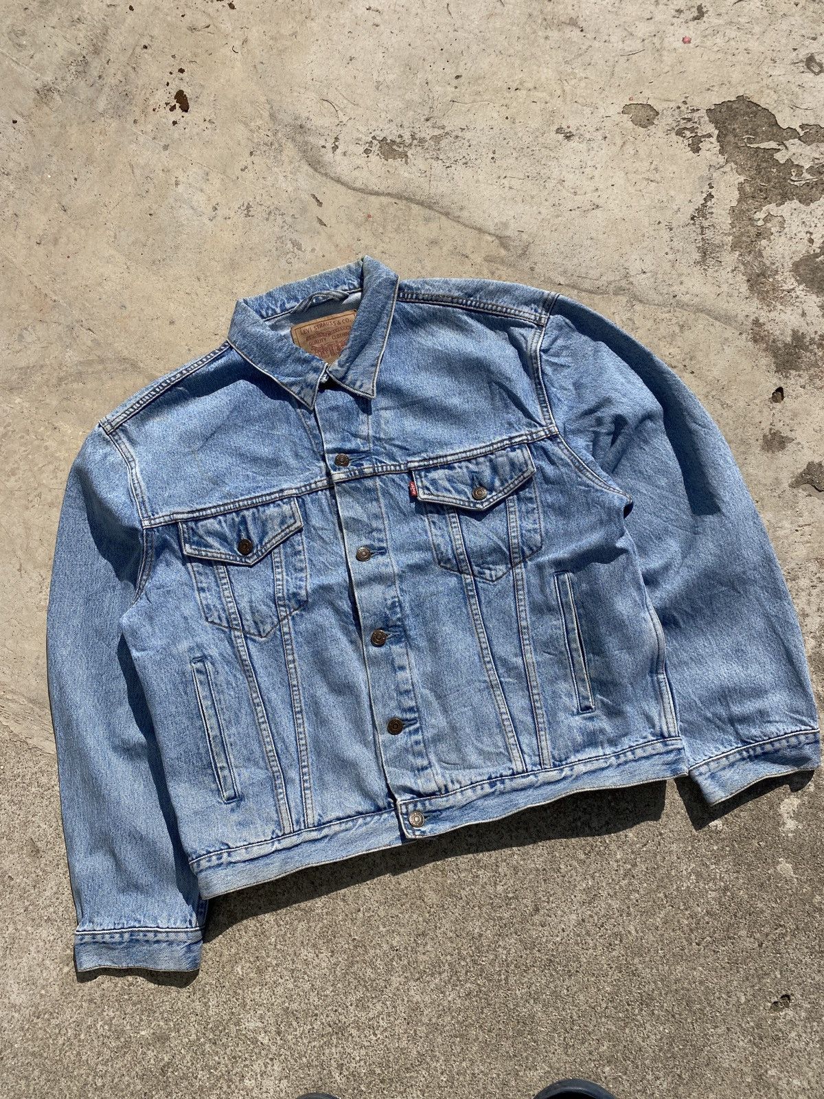 Levi's Vintage Clothing Vintage Levis Denim Jacket Size US L / EU 52-54 / 3 - 2 Thumbnail