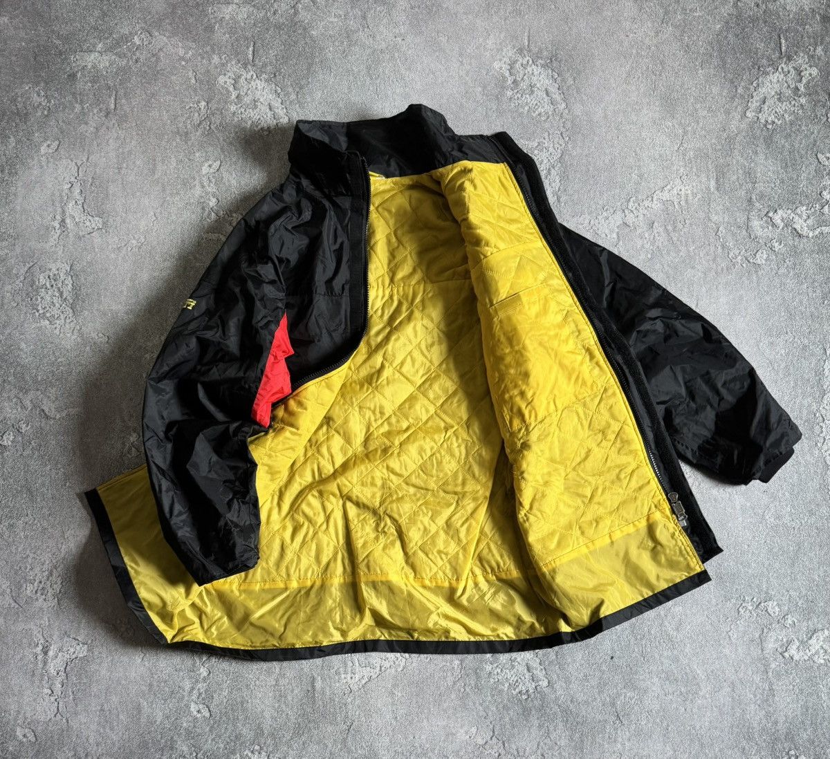 Vintage Ferrari XL official jacket zip nylon coat parka bomber 90s Size US XL / EU 56 / 4 - 9 Thumbnail