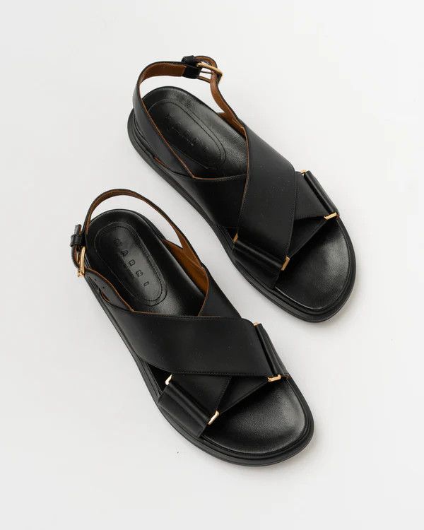 o1w1db10824 Leather Sandals in Black
