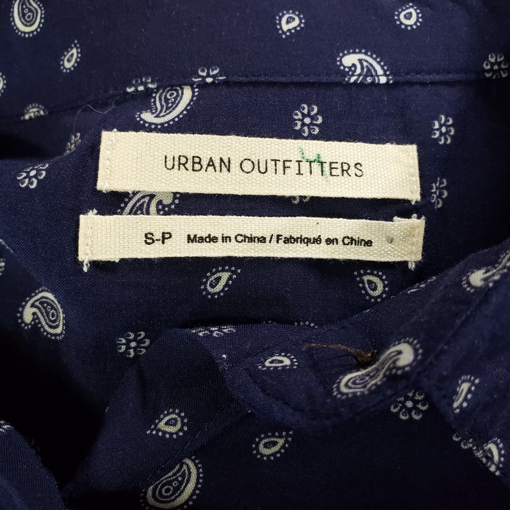 Urban Outfitters Urban Outfitters Womens Button Front Shirt Sz Small Blue White Paisley Oversized Size S / US 4 / IT 40 - 6 Thumbnail
