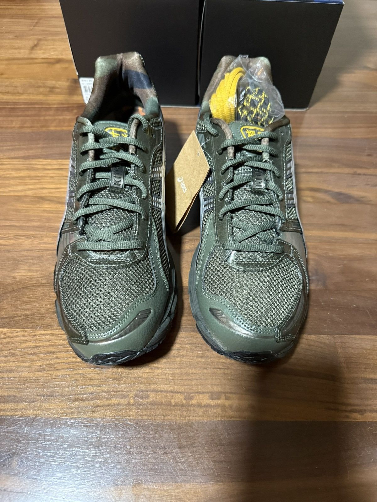 Asics × Kith × Marvel Comics Marvel Capcom Kith ASICS GEL-KAYANO 12.1 Cap America Guile Size US 11 / EU 44 - 9 Thumbnail