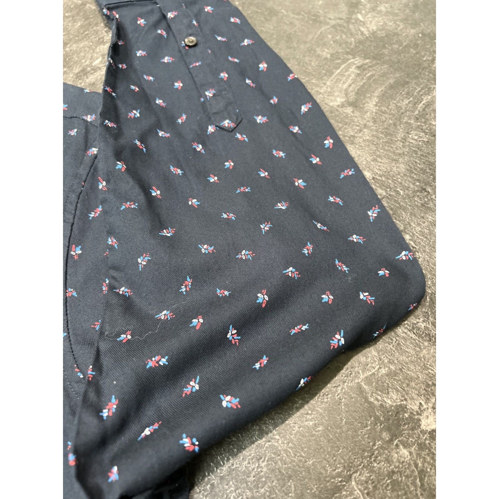 Perry Ellis VINTAGE Perry Ellis Men's Long Sleeve Shirt Sz Large Blue Slim Fit Collared Button-Up Travel Size US L / EU 52-54 / 3 - 2 Thumbnail