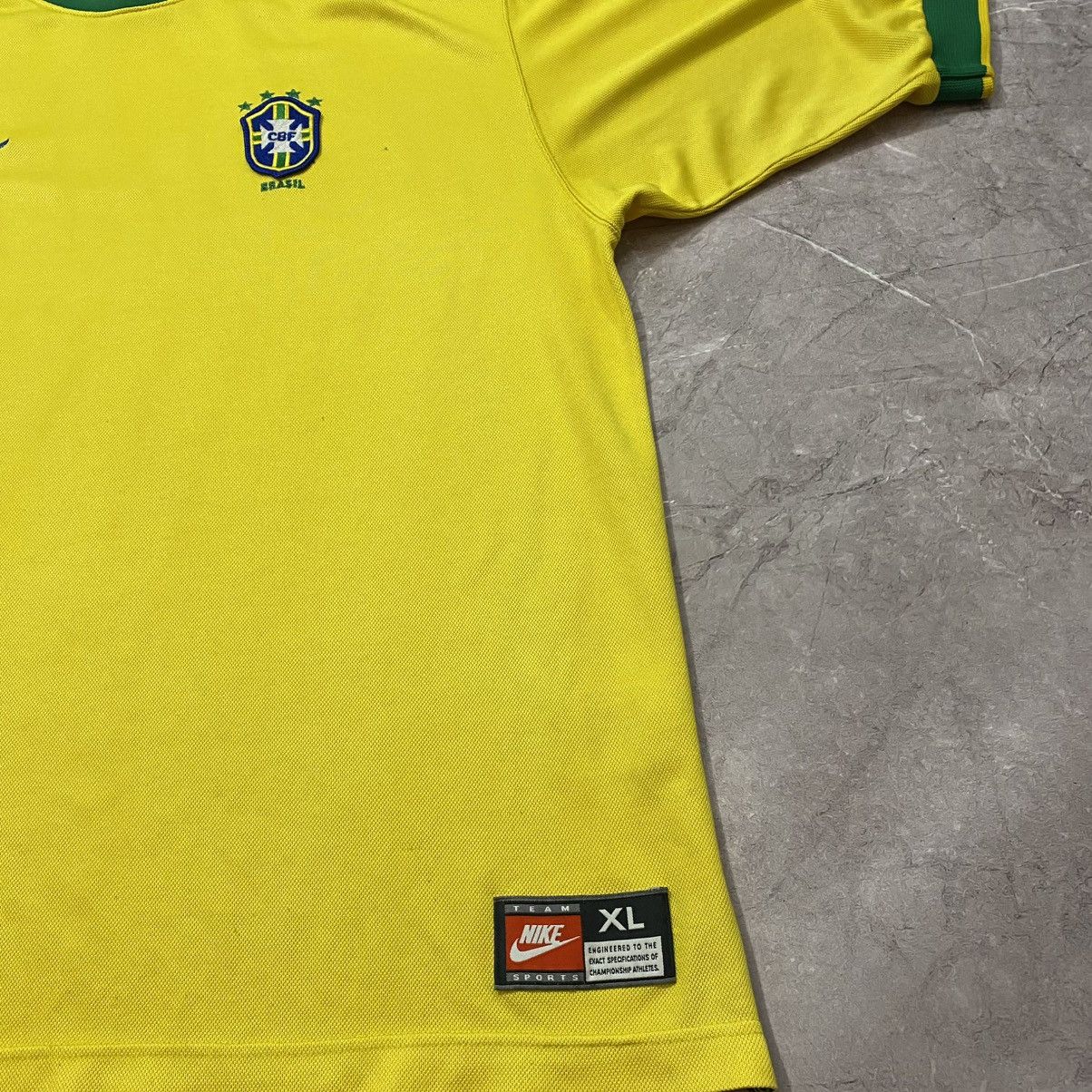 VINTAGE NIKE BRAZIL TEE SOCCER JERSEY 2000