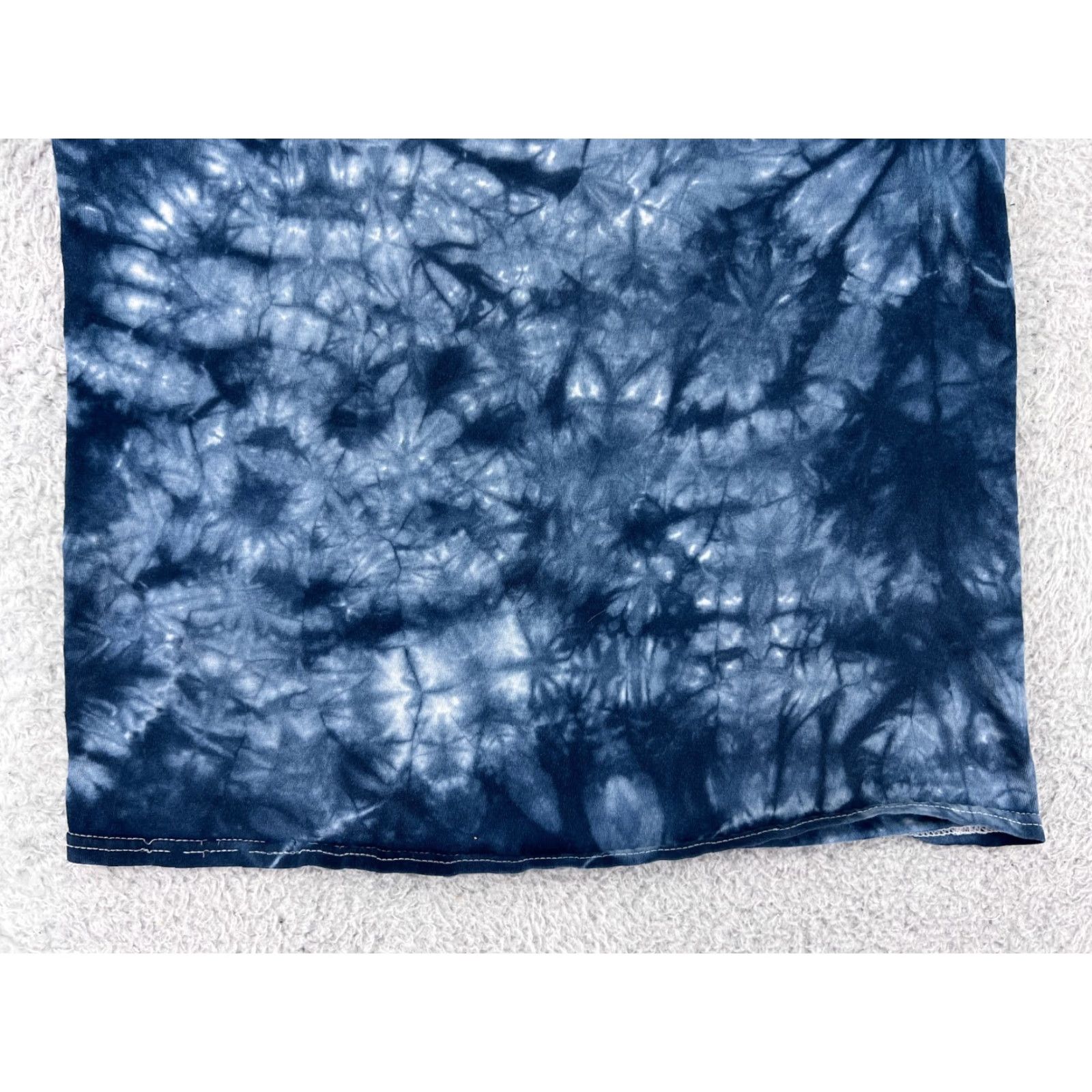 Vintage Santa Cruz Shirt Mens Small Blue White Tie Dye Short Sleeve Crew Neck Skate Shirt Men XS Size US S / EU 44-46 / 1 - 6 Thumbnail