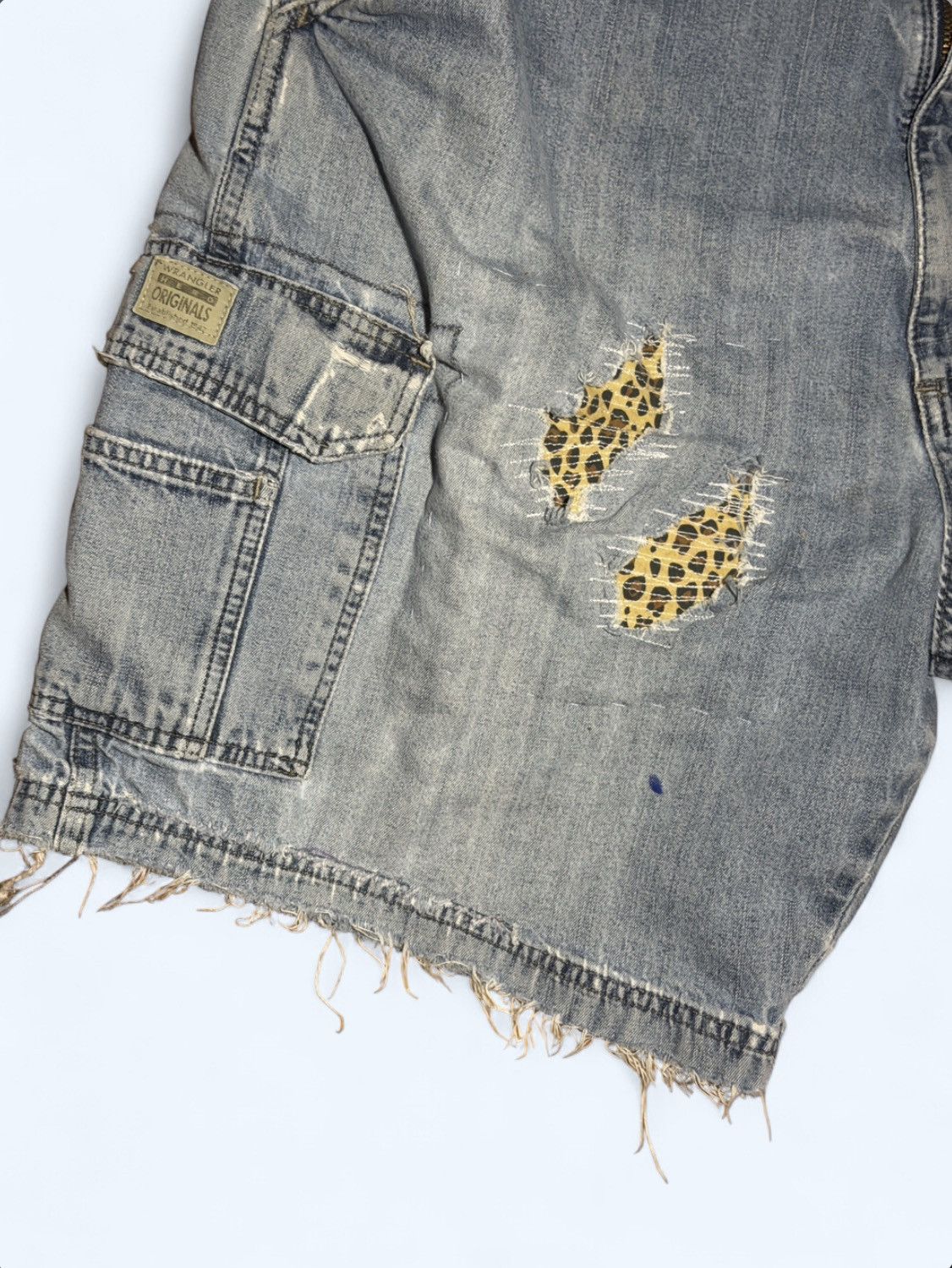 Wrangler Custom Stitched Cheetah Jorts Size US 38 / EU 54 - 2 Thumbnail