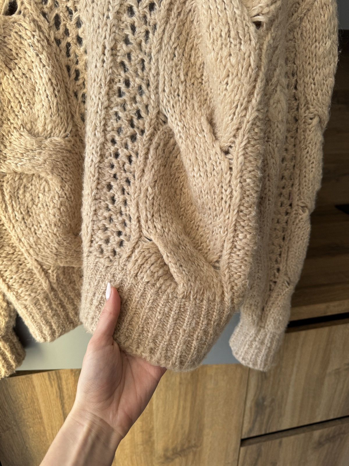 Designer × Iro Iro Besty Cable Knit Cardigan in Beige Size L / US 10 / IT 46 - 10 Thumbnail