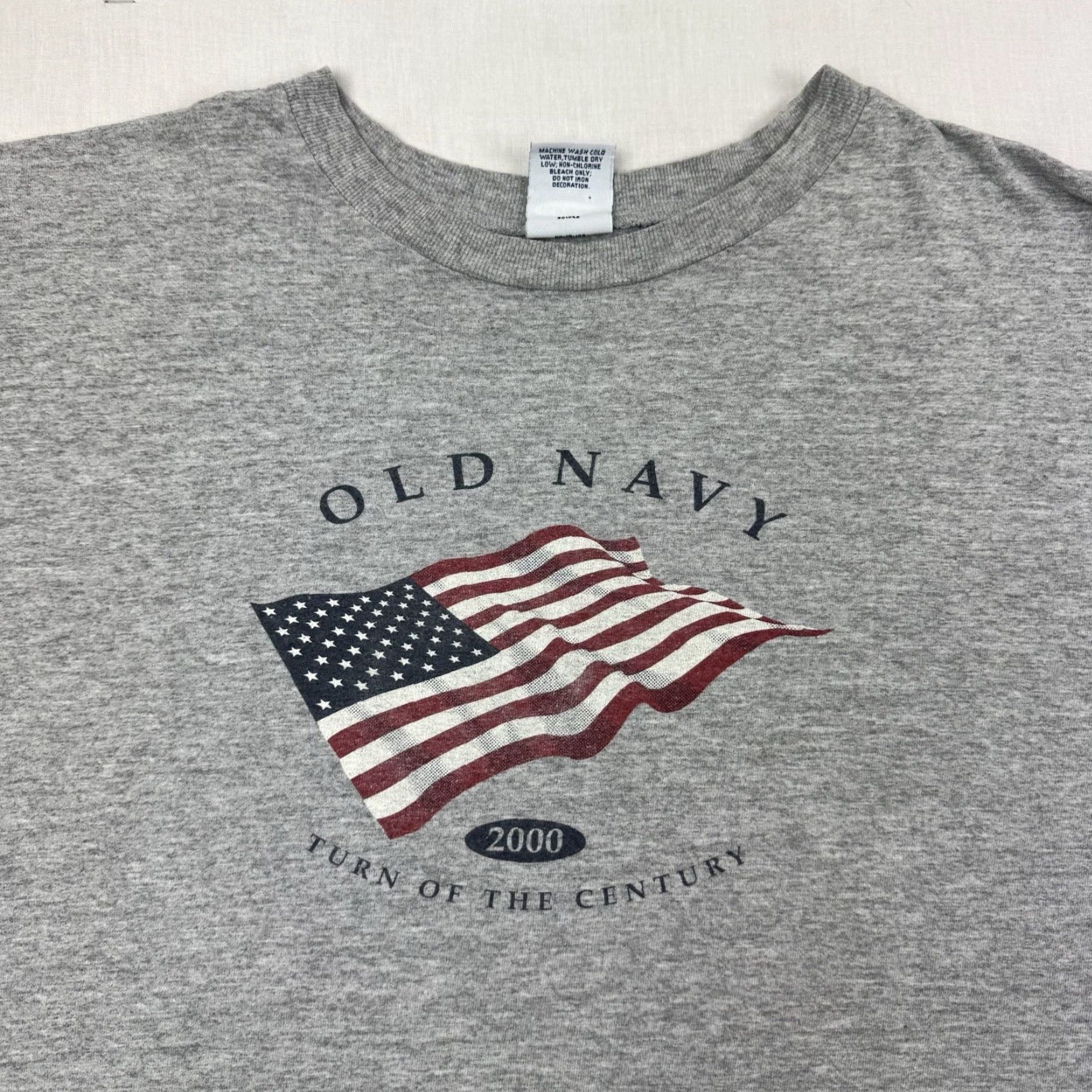 Old Navy Vintage Old Navy 2000 Flag T Shirt Adult 2XL Gray Hipster Grunge Y2K Spellout Size US XXL / EU 58 / 5 - 3 Thumbnail